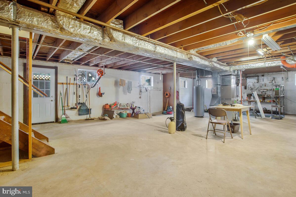 HILLMEADE MANOR - Residential