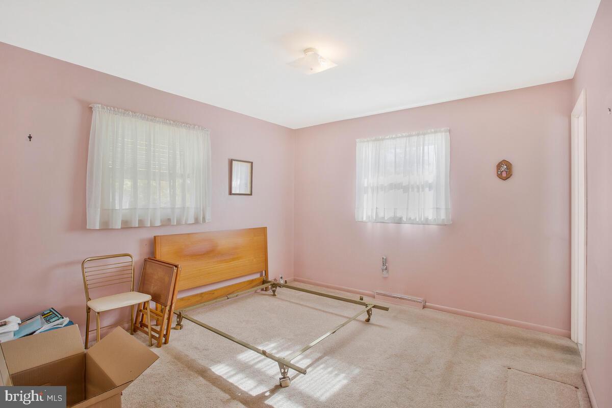 HILLMEADE MANOR - Residential