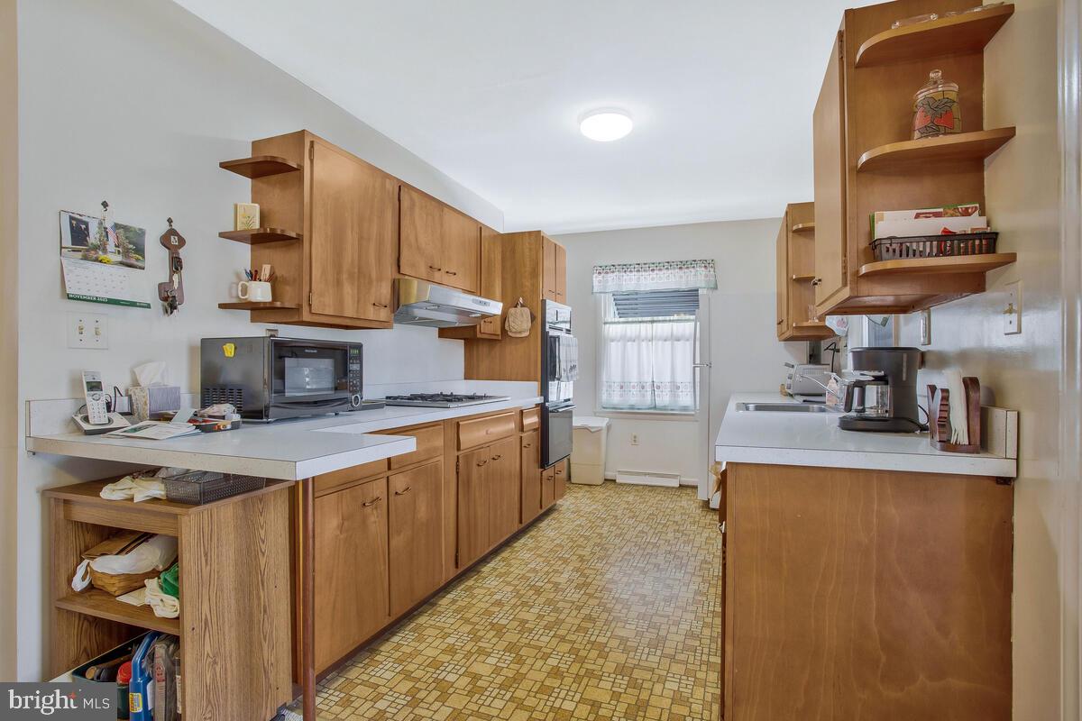 HILLMEADE MANOR - Residential