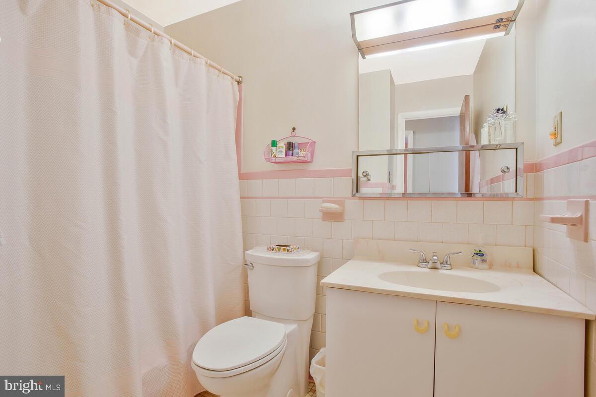 HILLMEADE MANOR - Residential