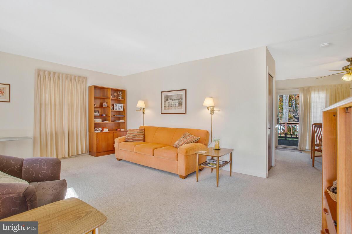 HILLMEADE MANOR - Residential