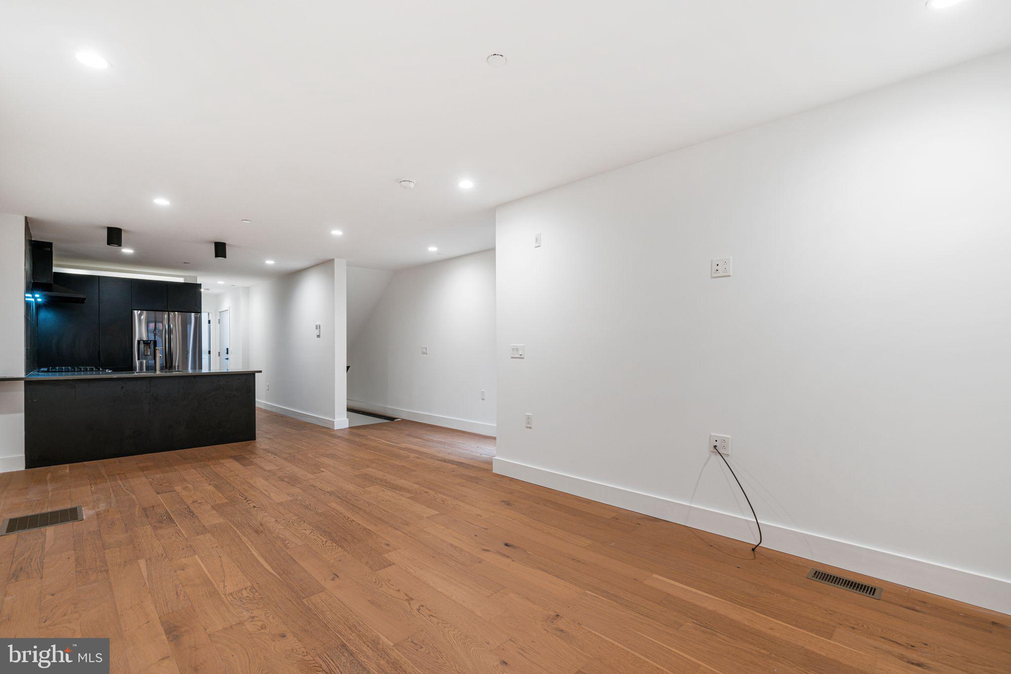 GRADUATE HOSPITAL - Residential Lease