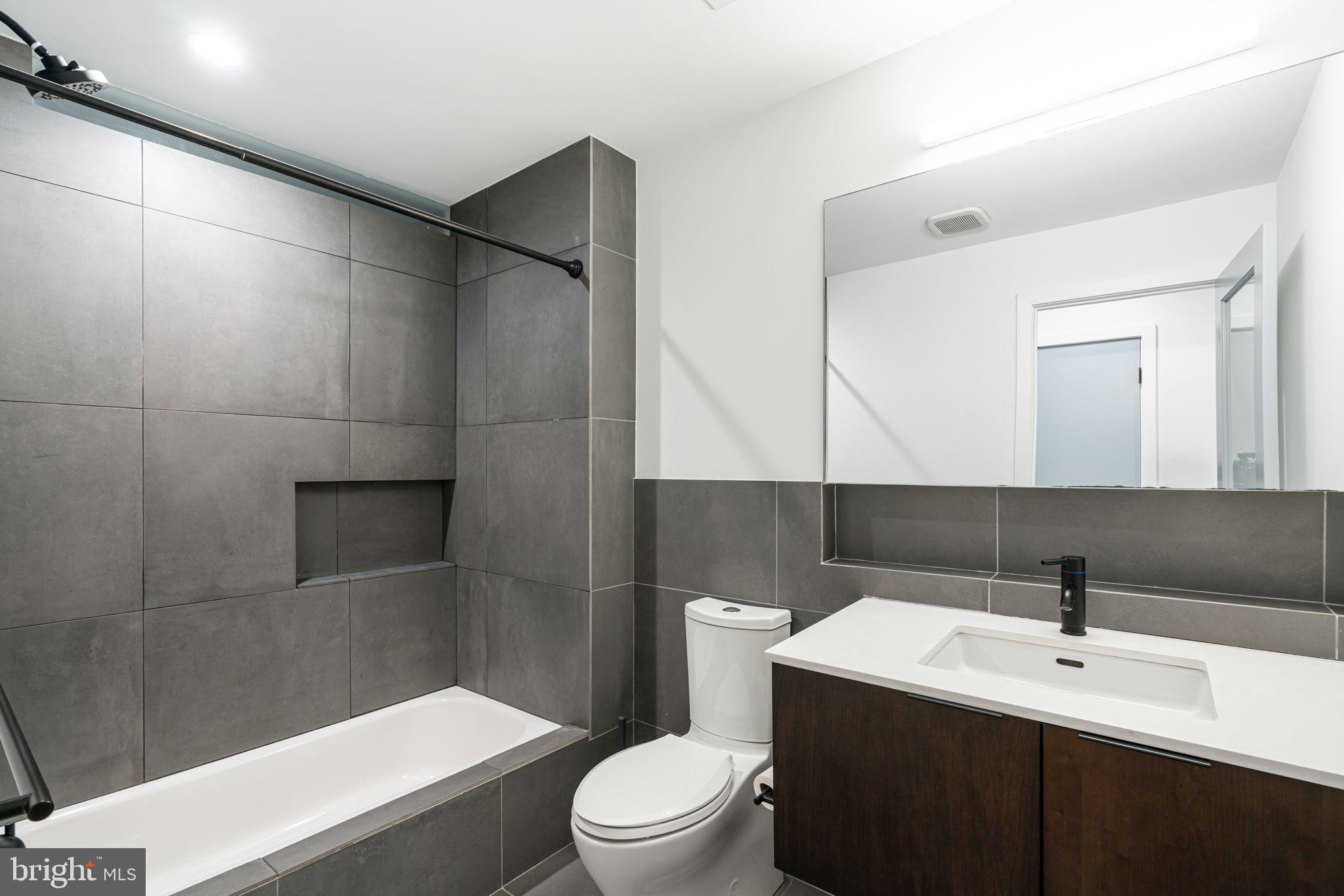 GRADUATE HOSPITAL - Residential Lease