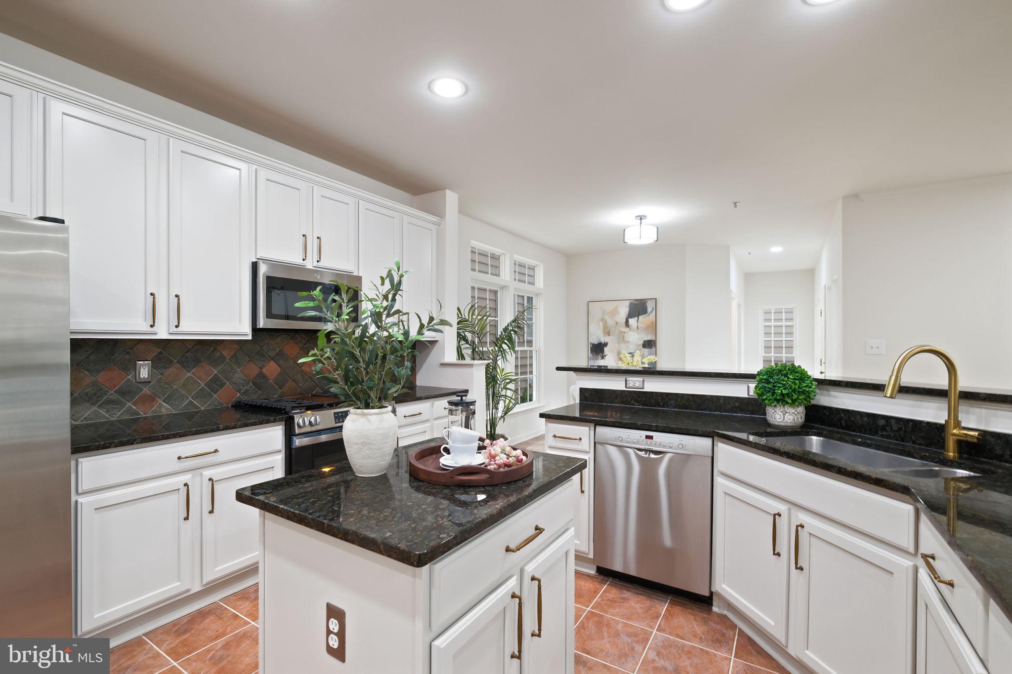 LAKELANDS - Residential