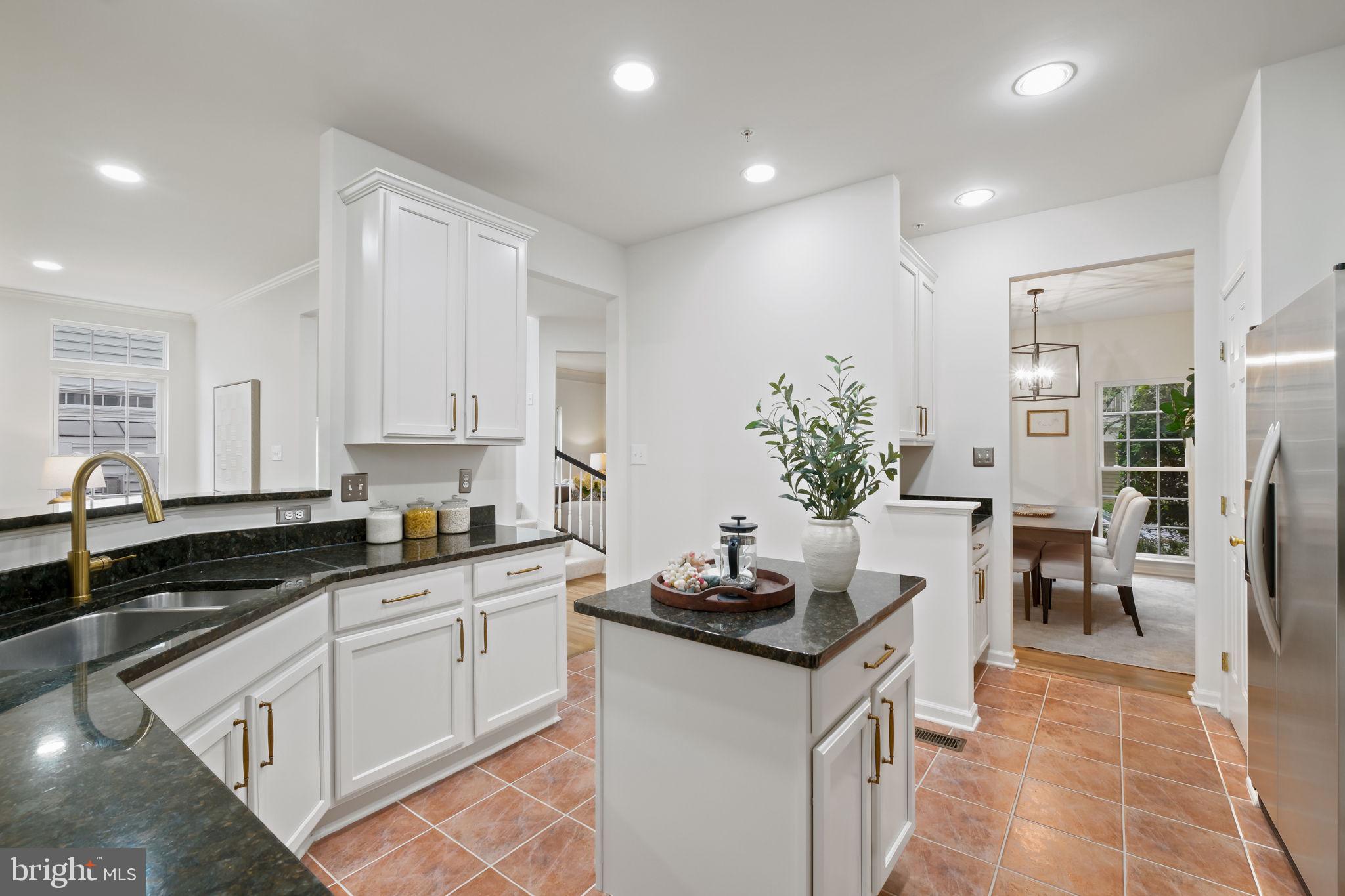 LAKELANDS - Residential