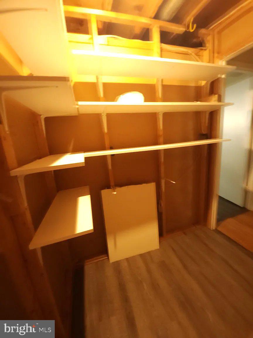 COLLEGE SQUARE - Residential Lease