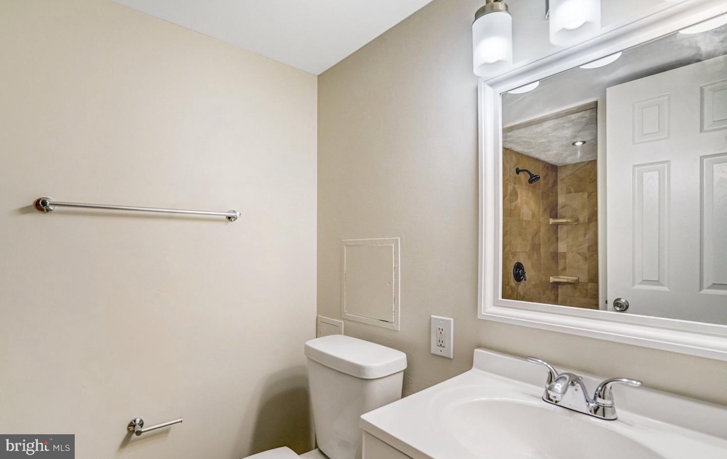 BARCROFT HILLS - Residential Lease