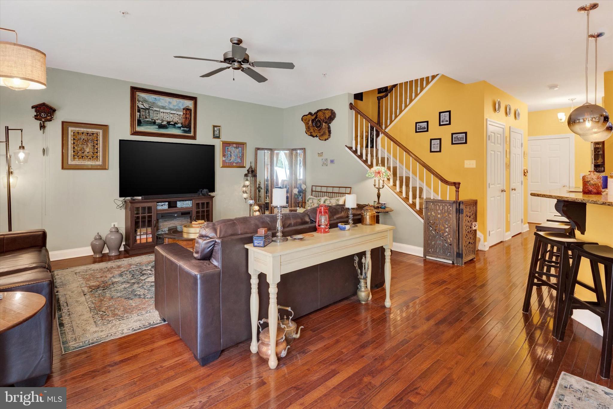 VILLAGE GREENE - Residential