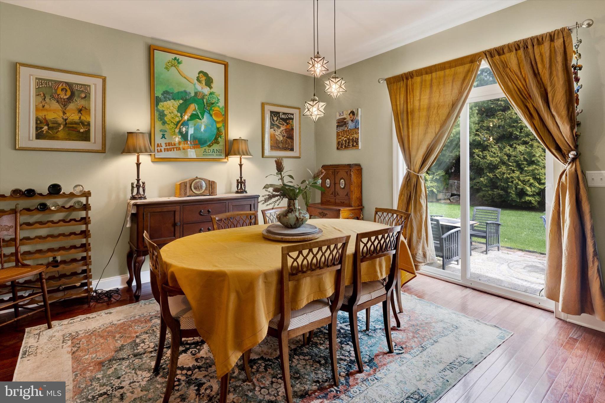 VILLAGE GREENE - Residential