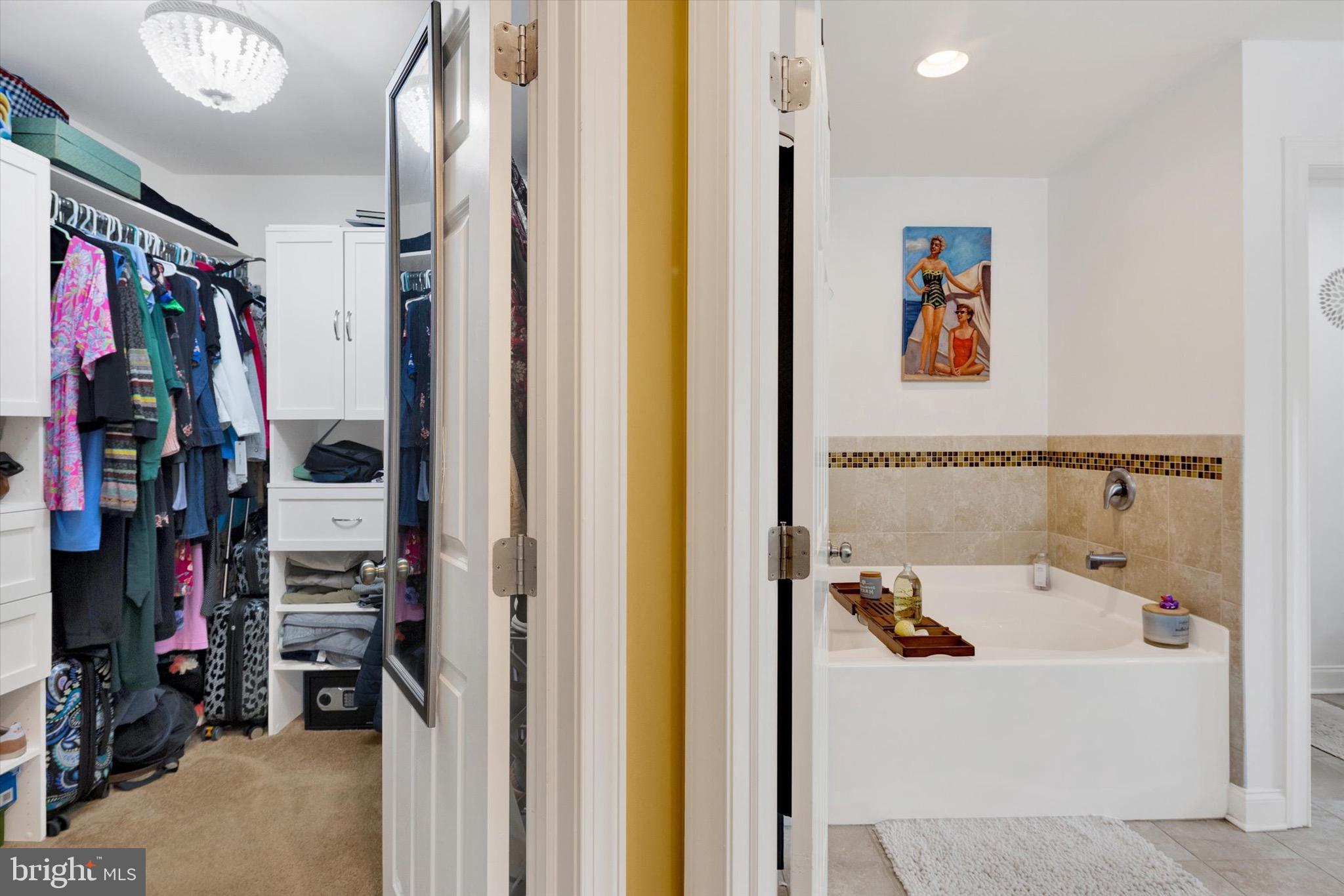 VILLAGE GREENE - Residential