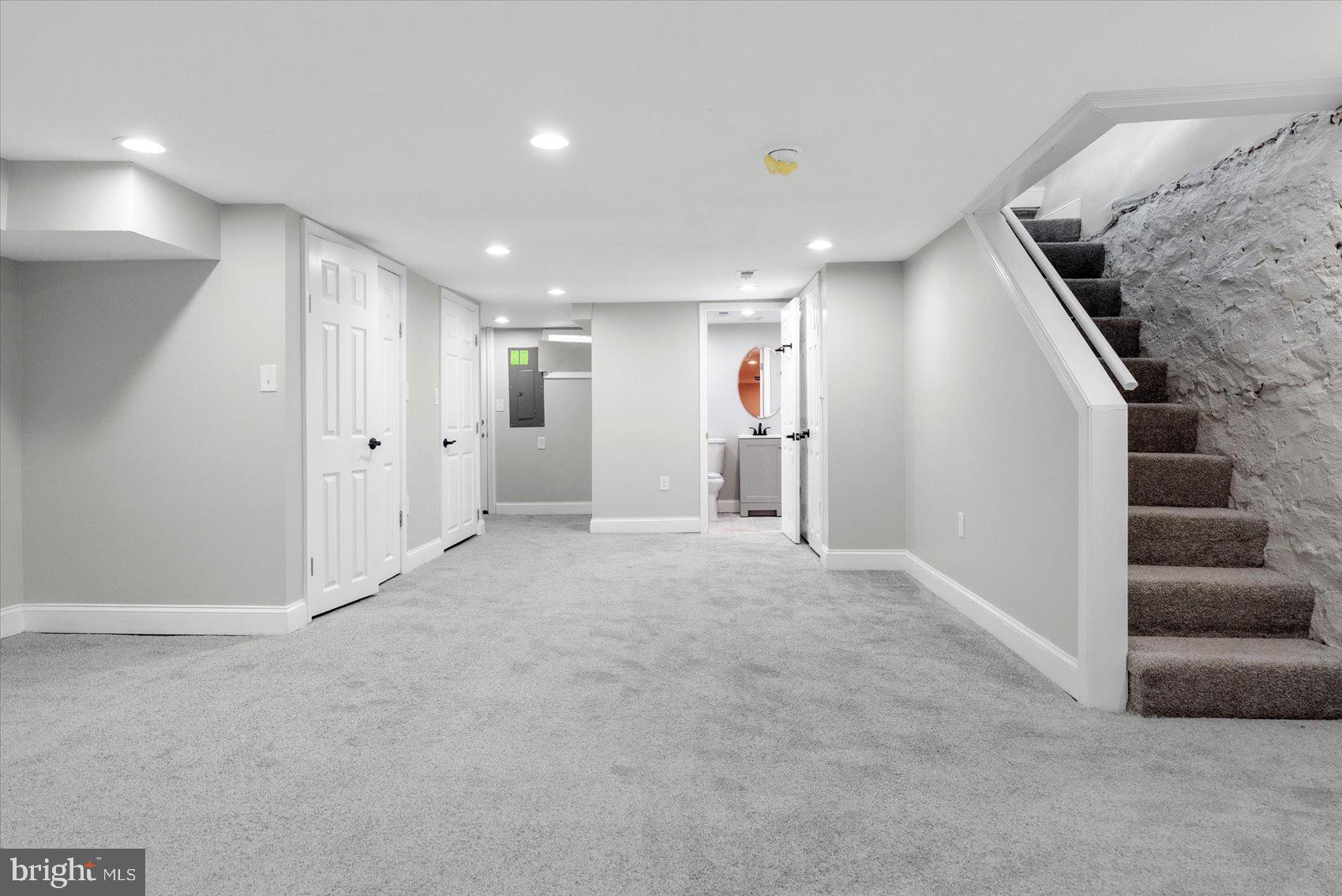 ROGNEL HEIGHTS - Residential