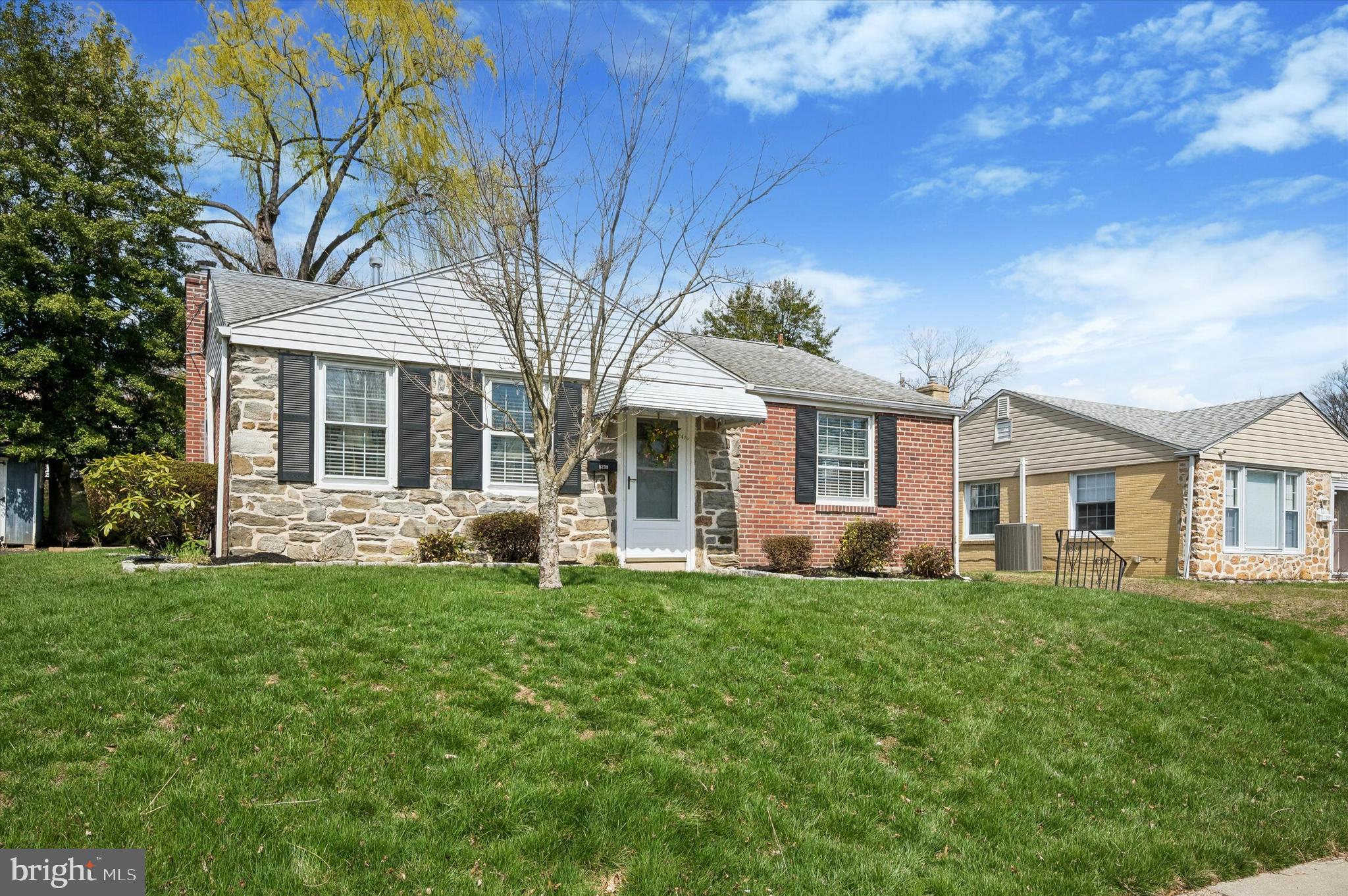 ARONIMINK ESTATES - Residential