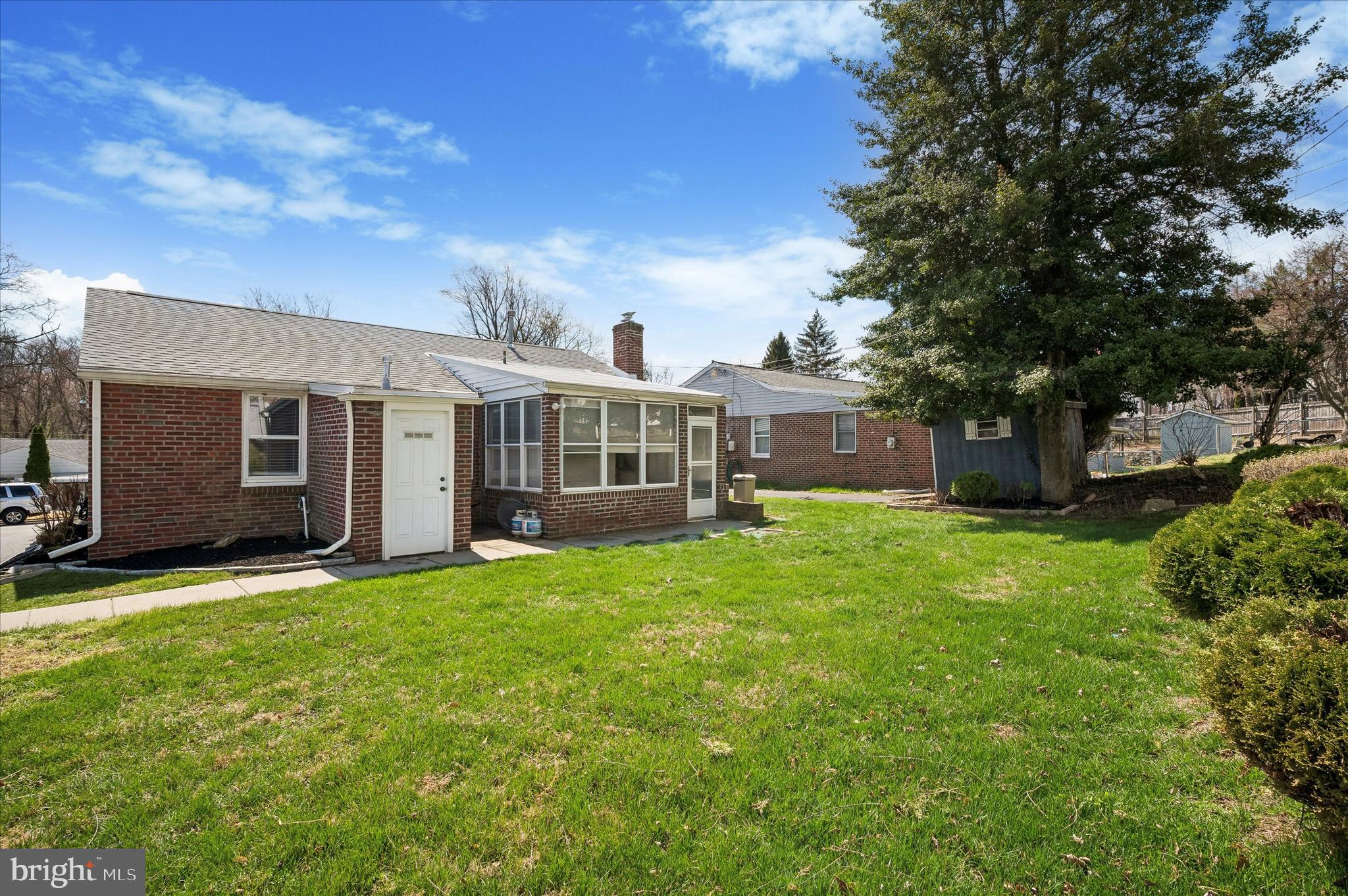 ARONIMINK ESTATES - Residential