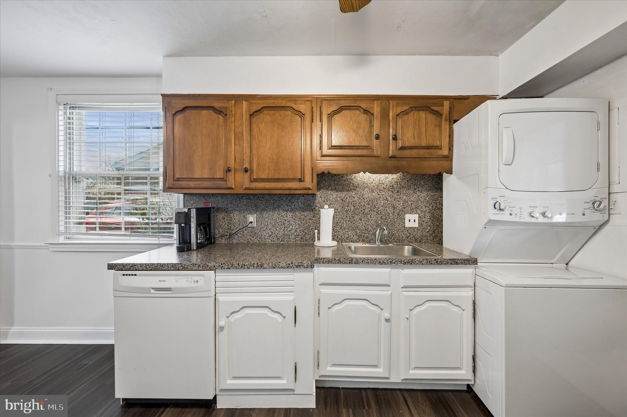 ARONIMINK ESTATES - Residential