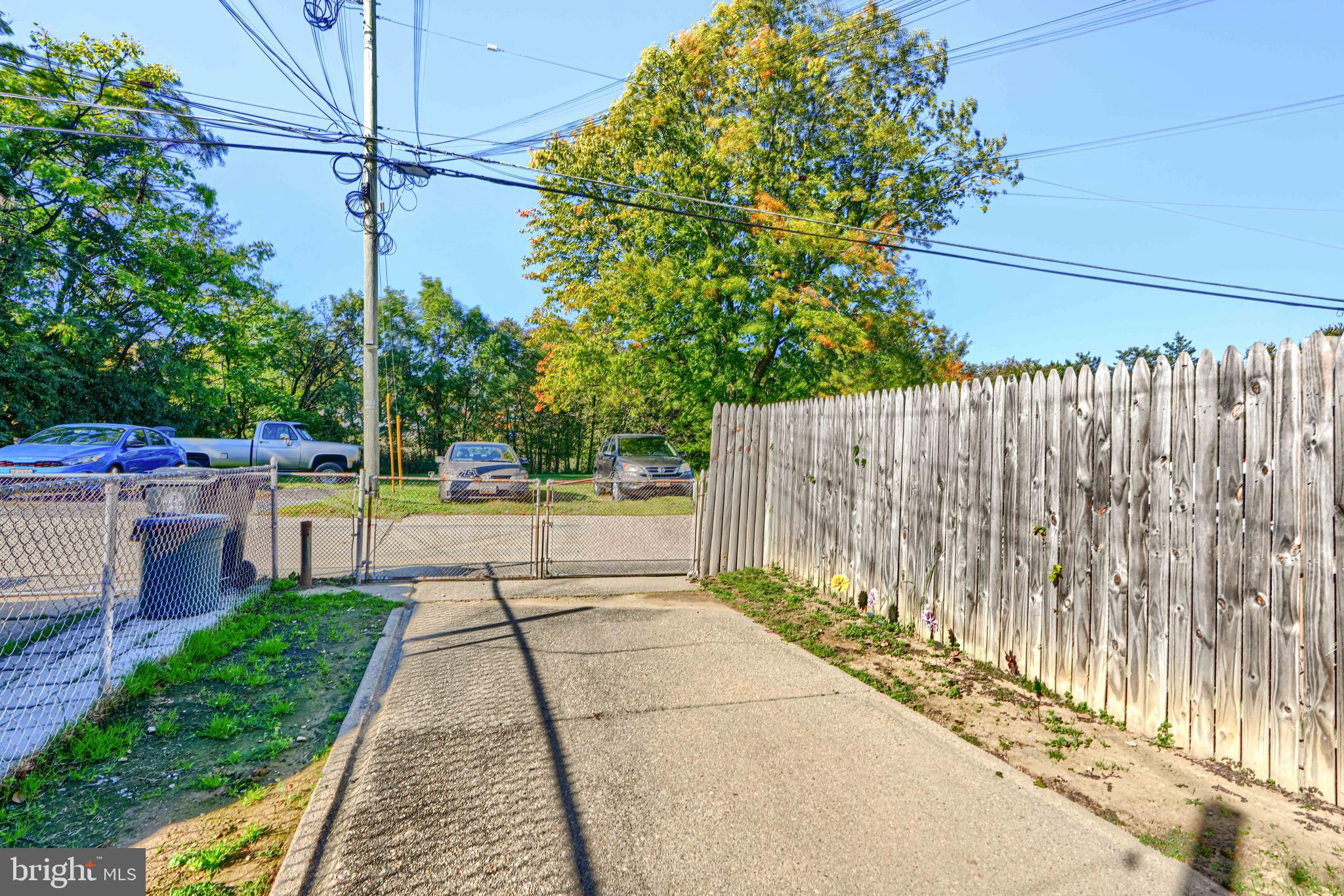 CHARLESMONT - Residential