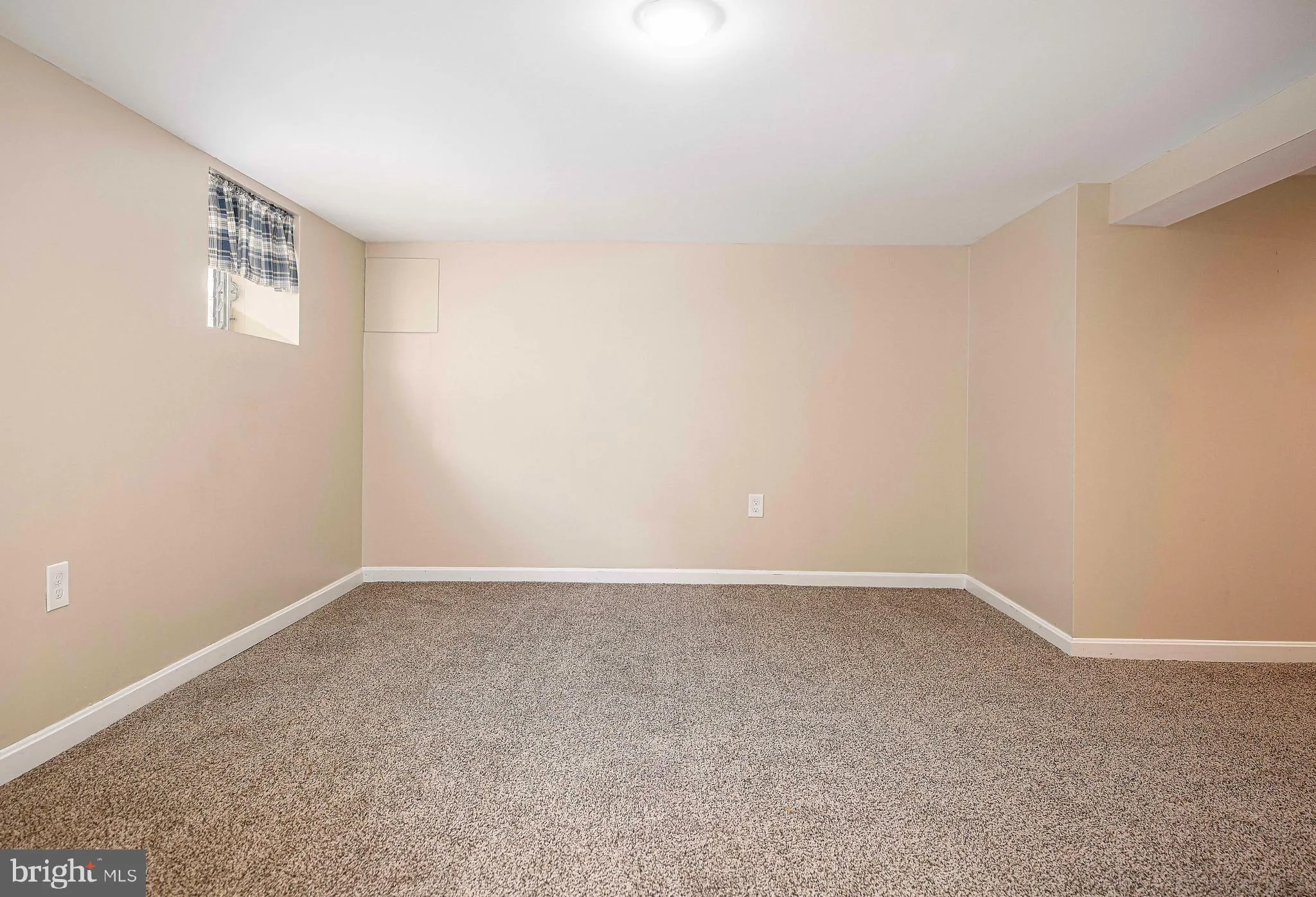 Parkville, Maryland 21234, United States, 3 Bedrooms Bedrooms, ,2 BathroomsBathrooms,Residential,Coming Soon,243389