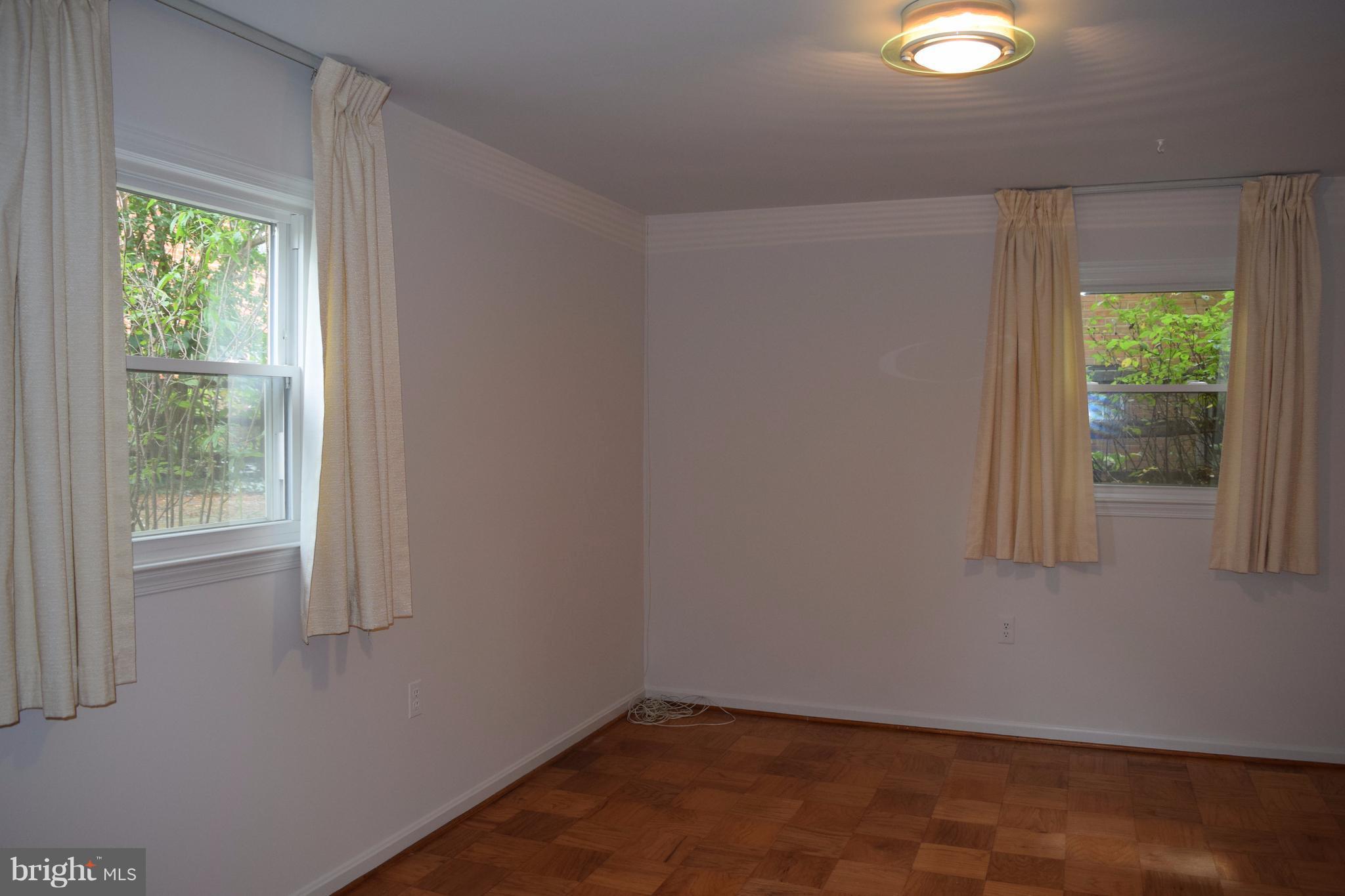 CLARENDON - Residential Lease