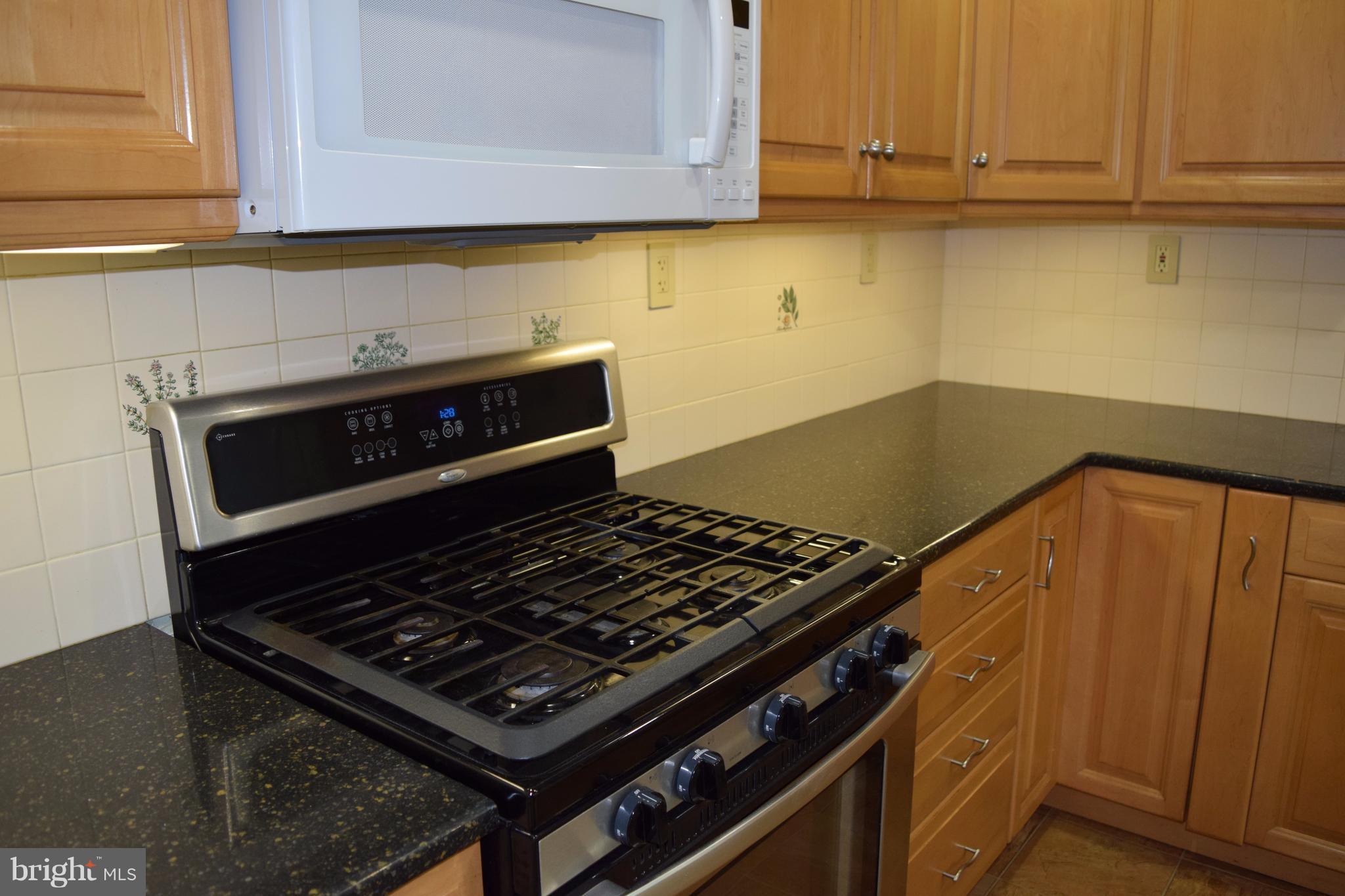 CLARENDON - Residential Lease