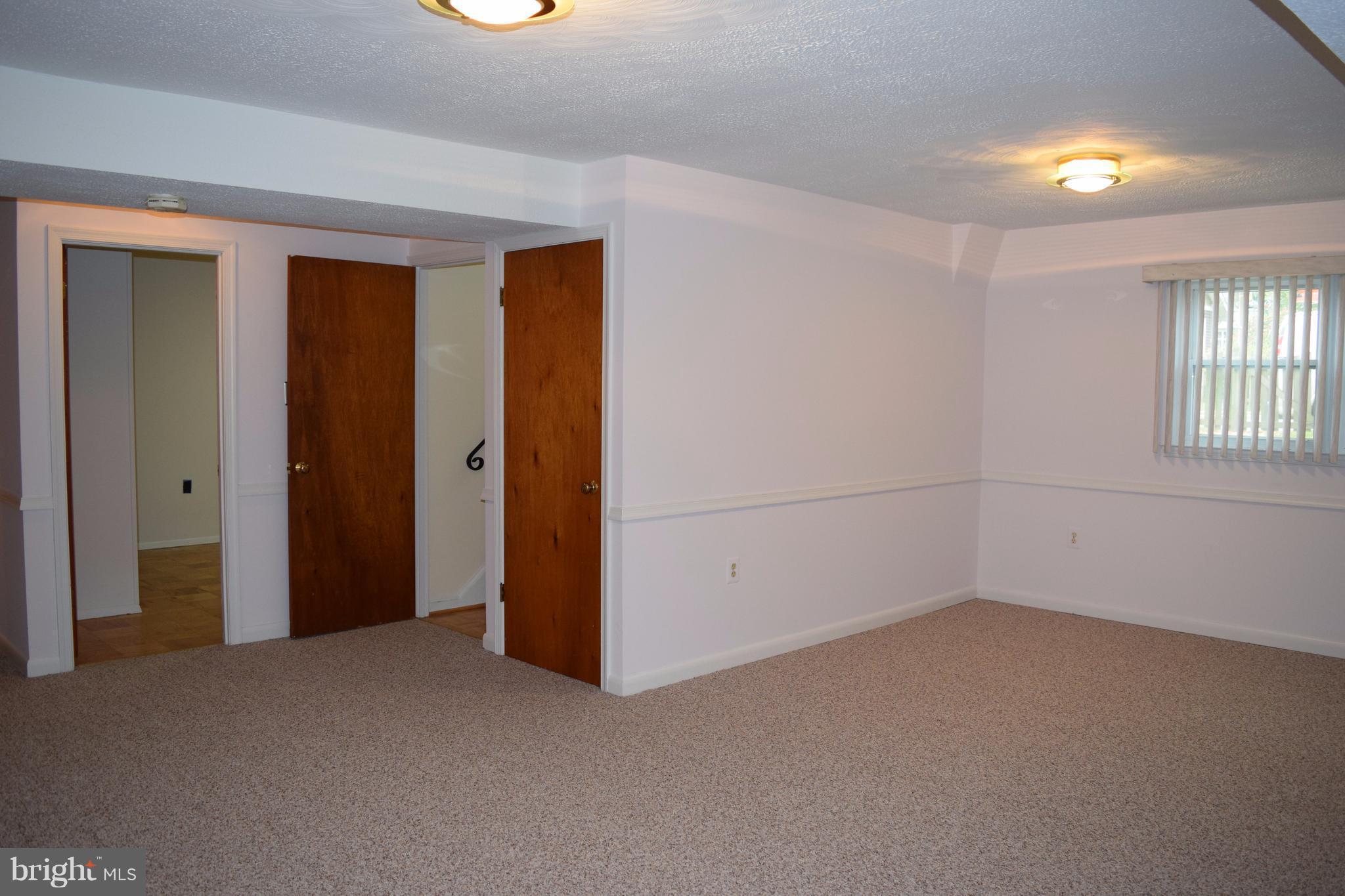 CLARENDON - Residential Lease