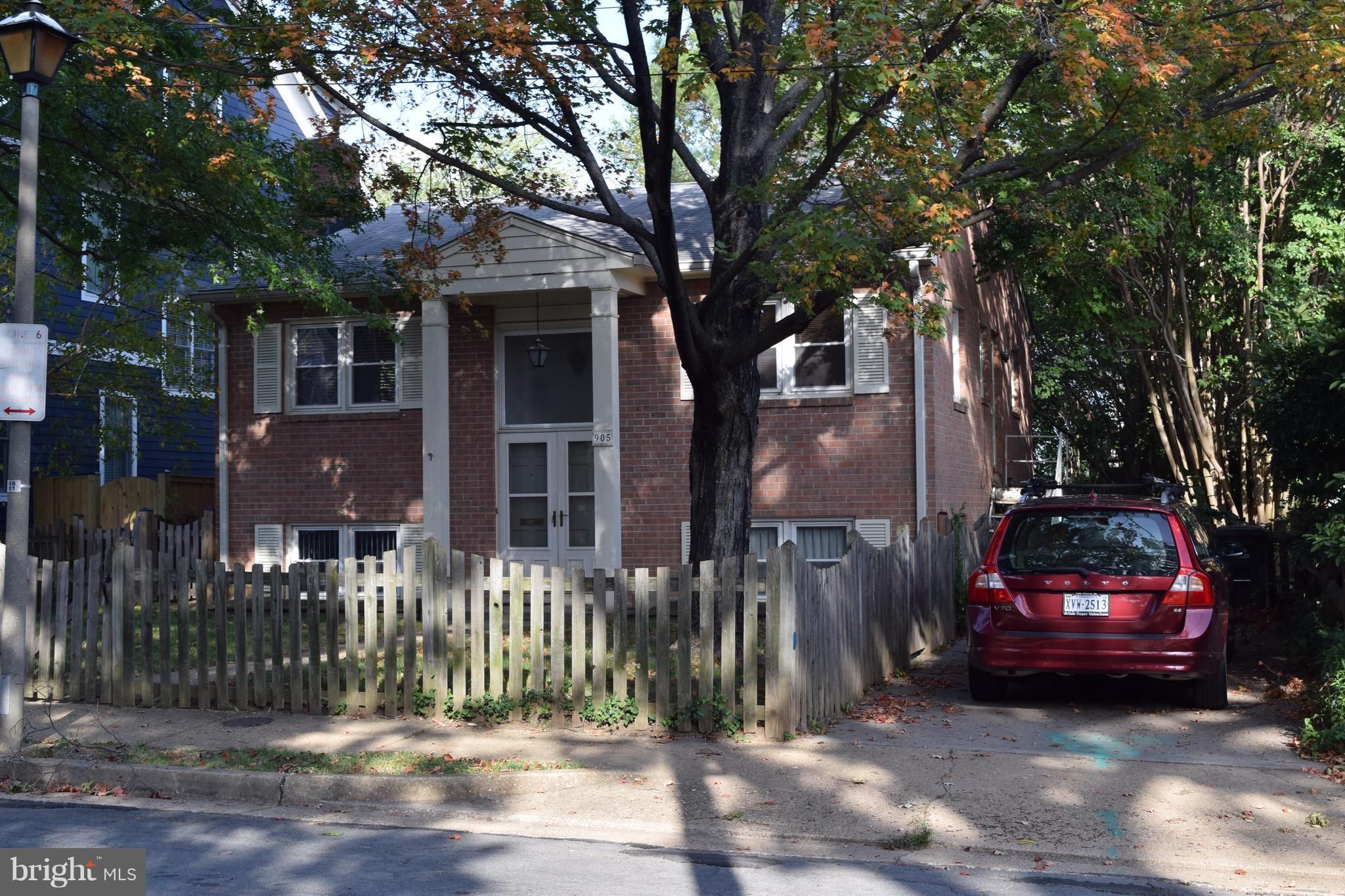 CLARENDON - Residential Lease