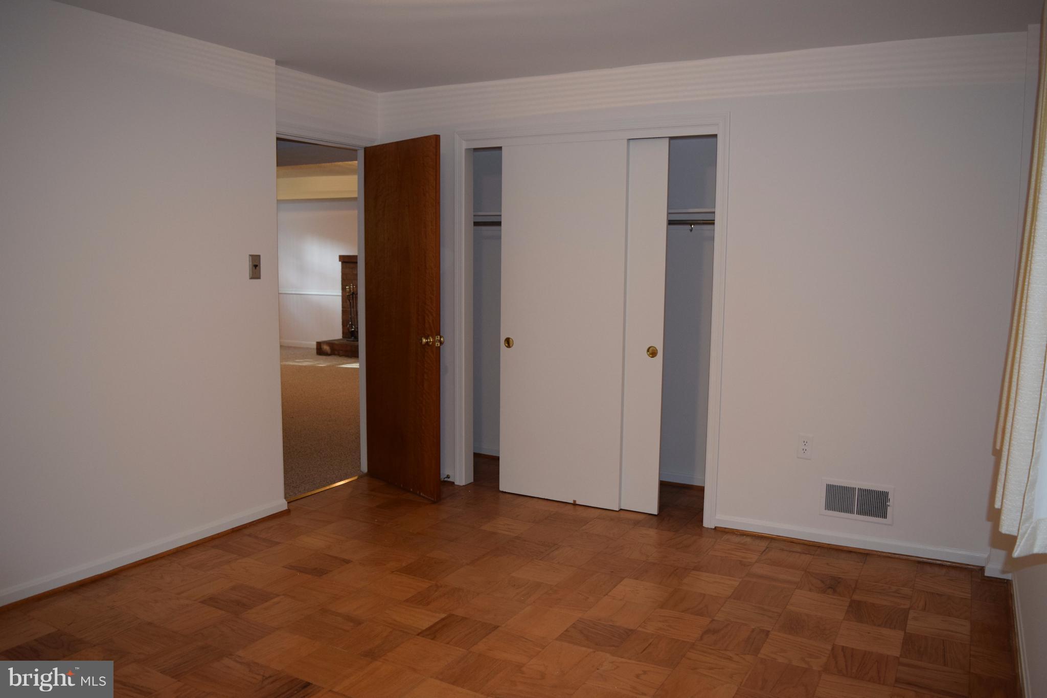 CLARENDON - Residential Lease