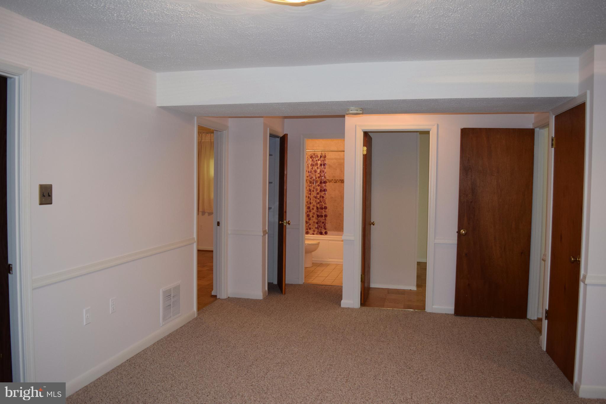 CLARENDON - Residential Lease