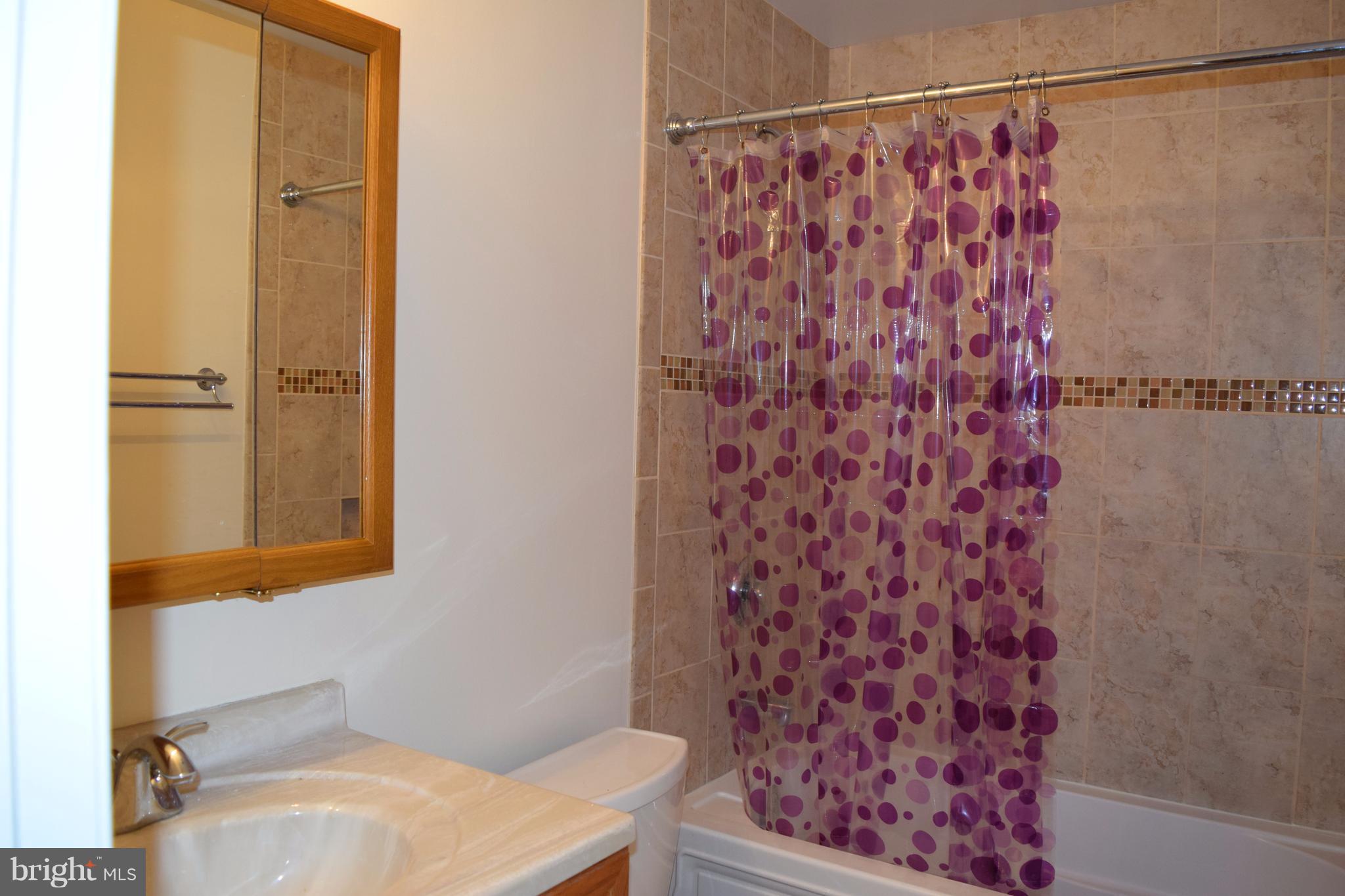 CLARENDON - Residential Lease