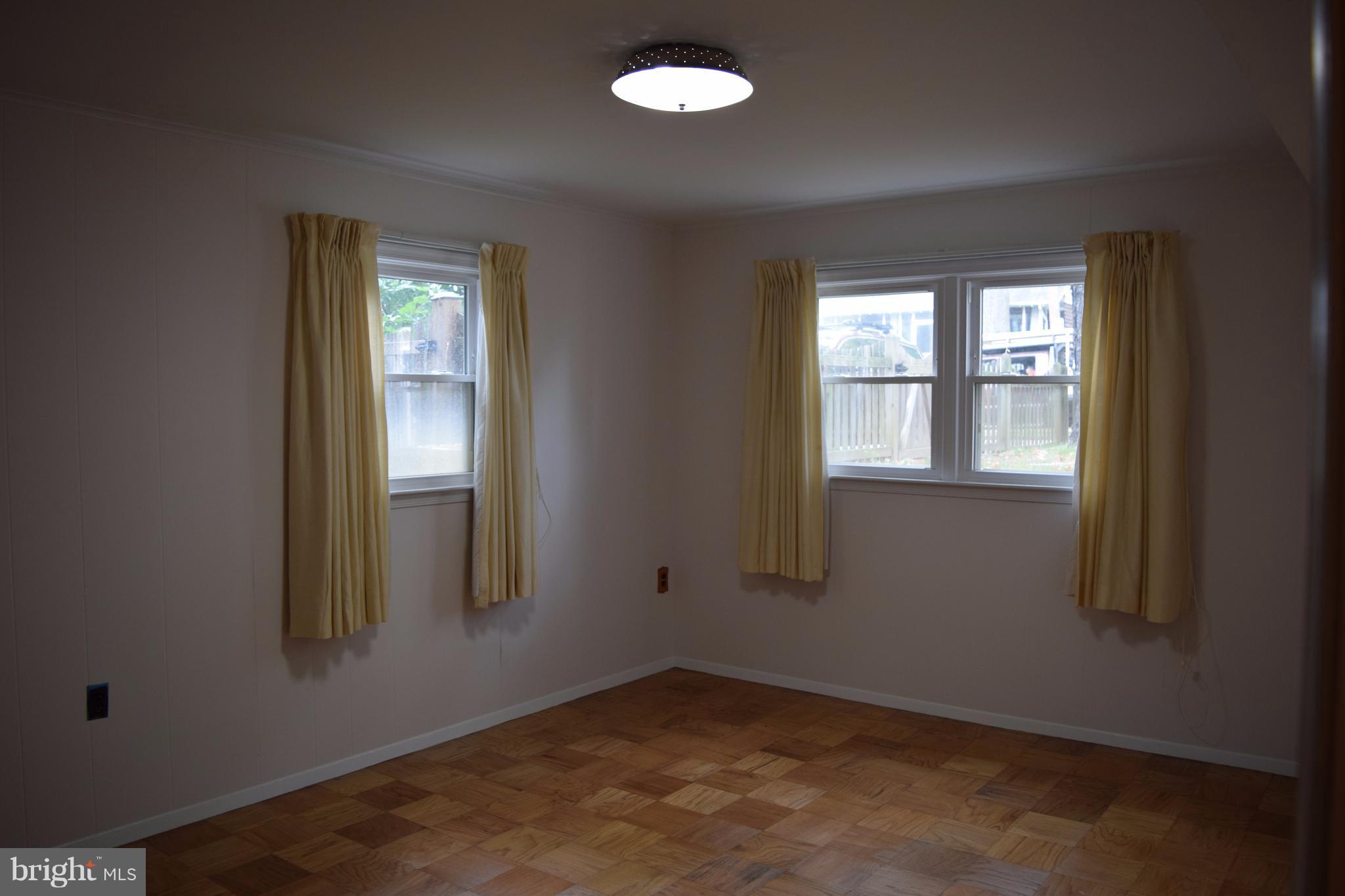 CLARENDON - Residential Lease