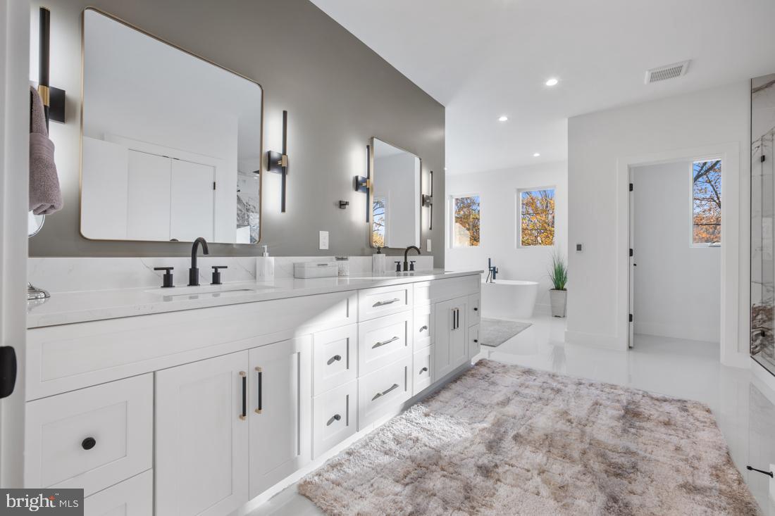 HAMLET - Residential