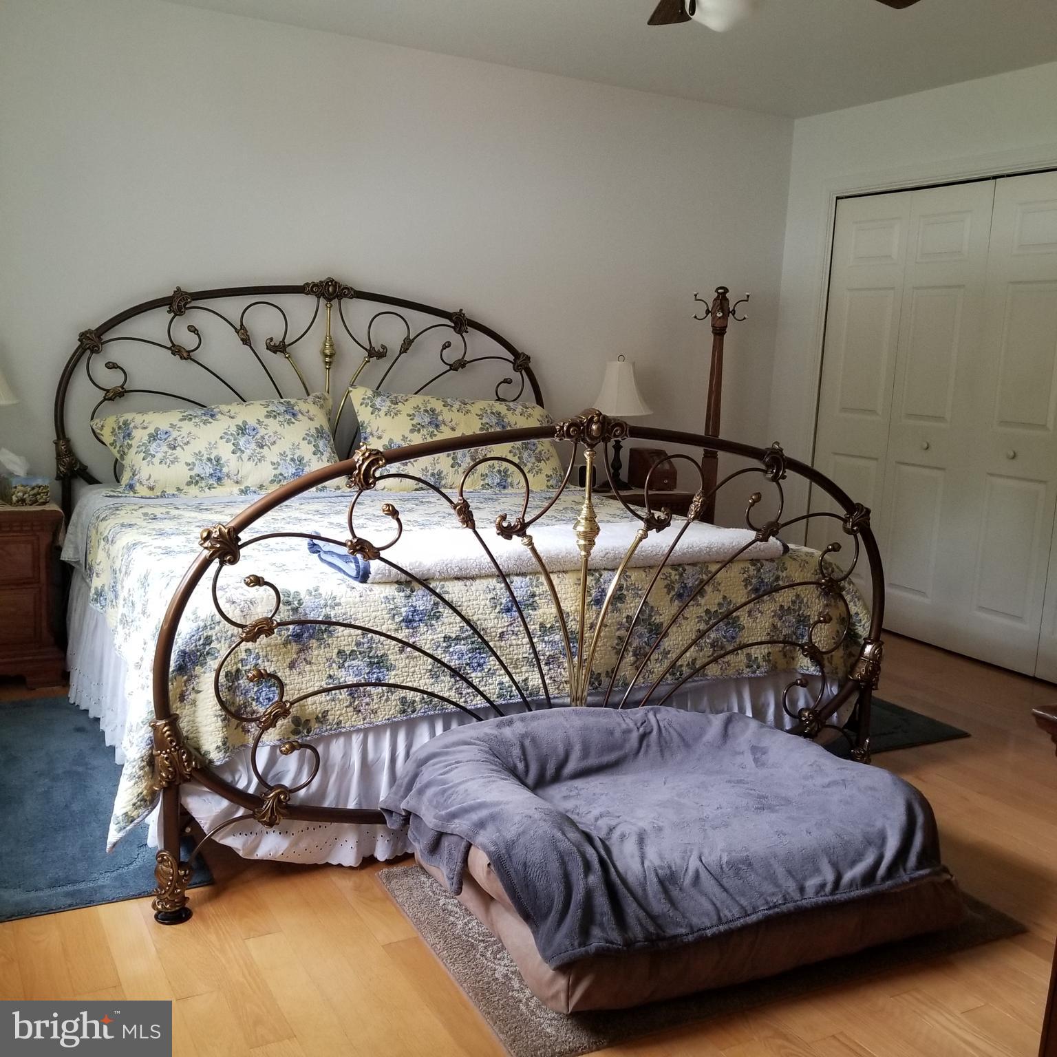 TWO JOHNS - Residential