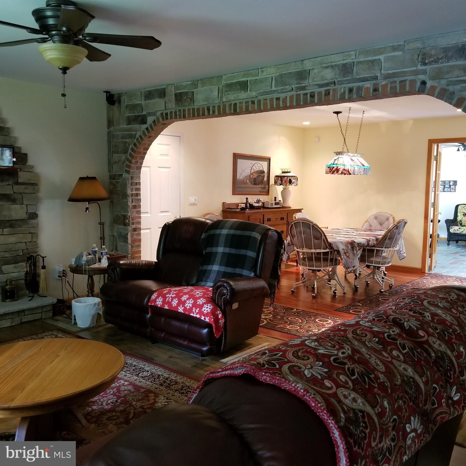 TWO JOHNS - Residential