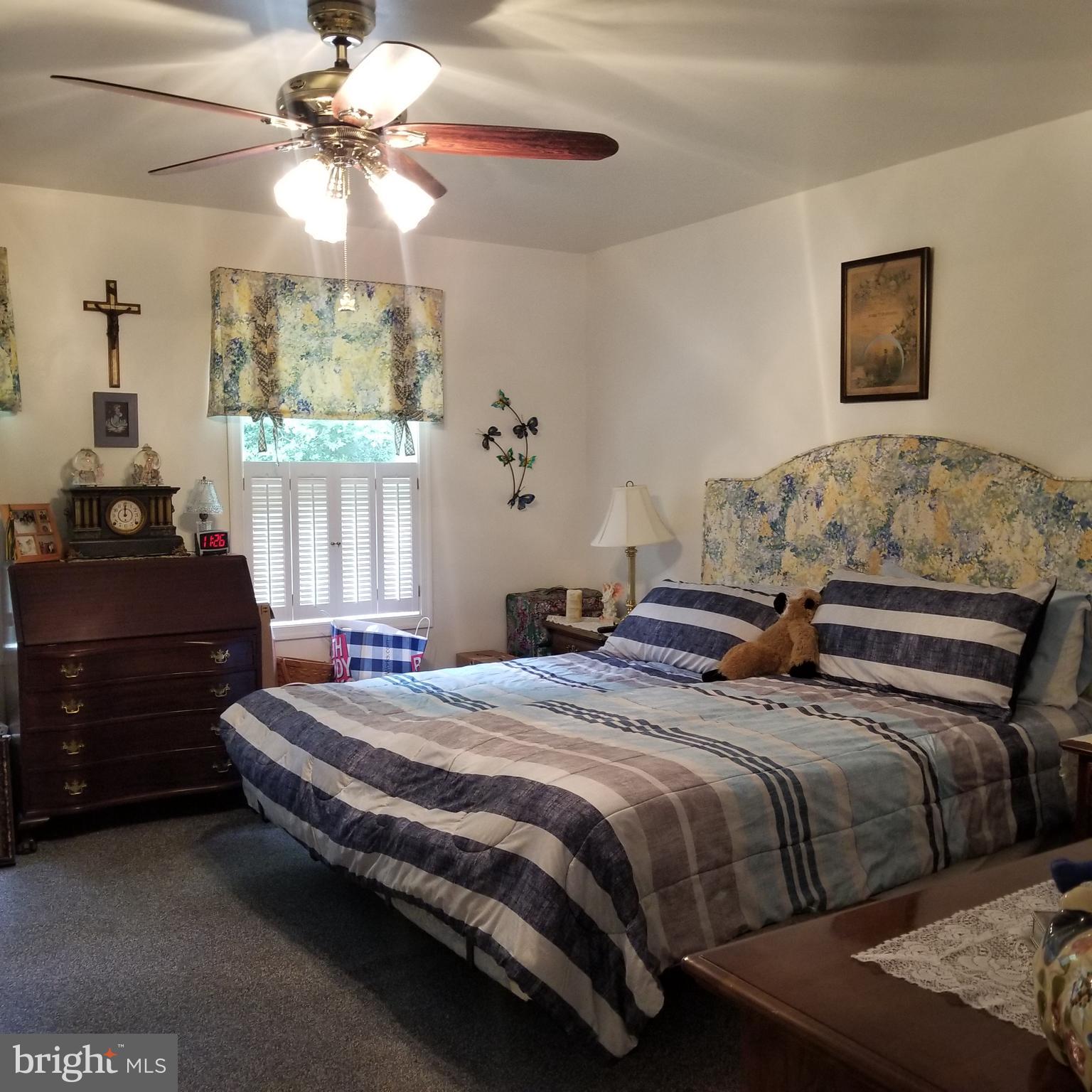 TWO JOHNS - Residential