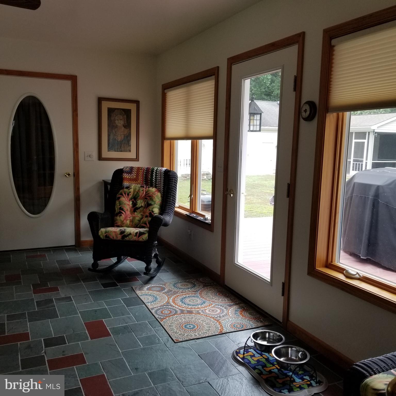 TWO JOHNS - Residential