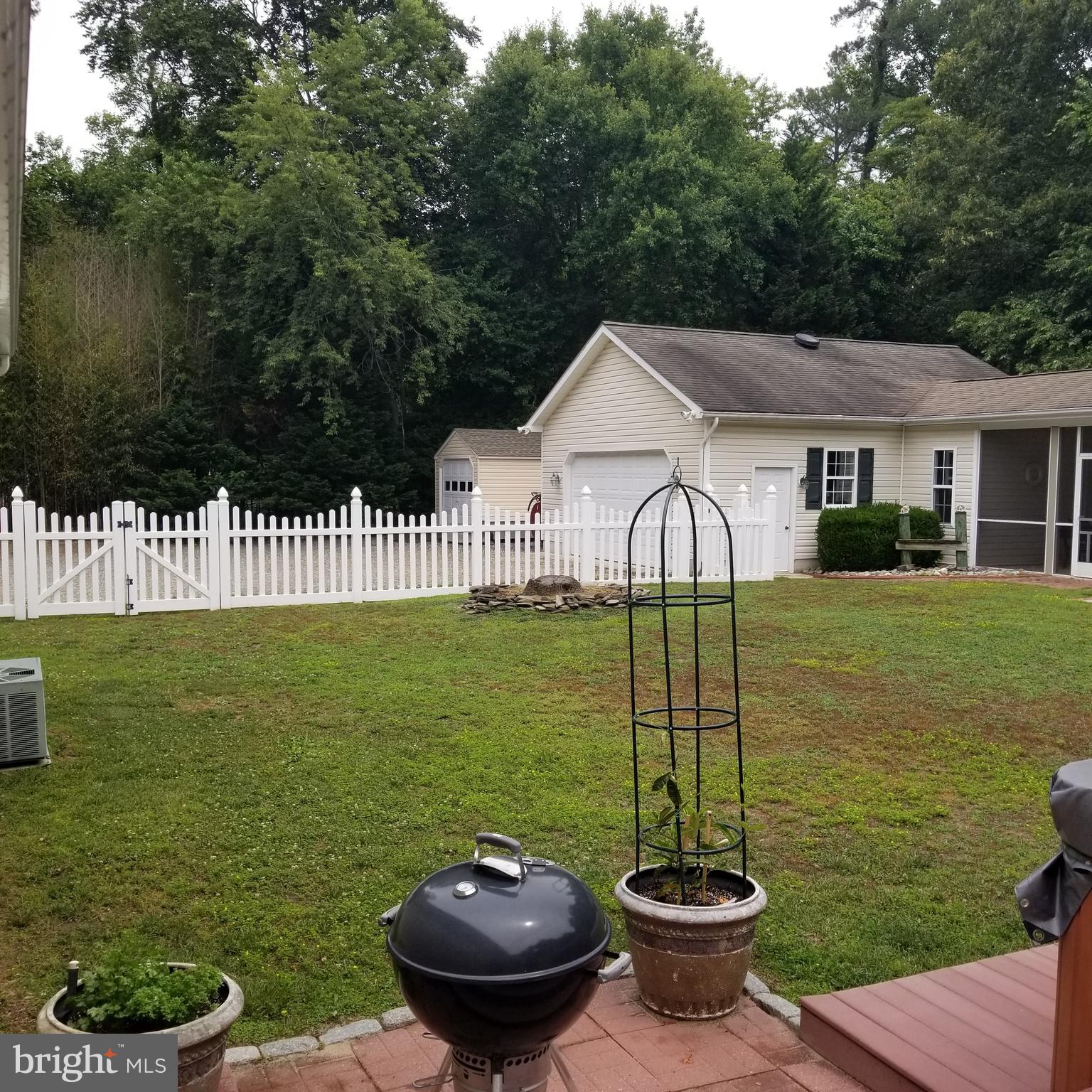 TWO JOHNS - Residential