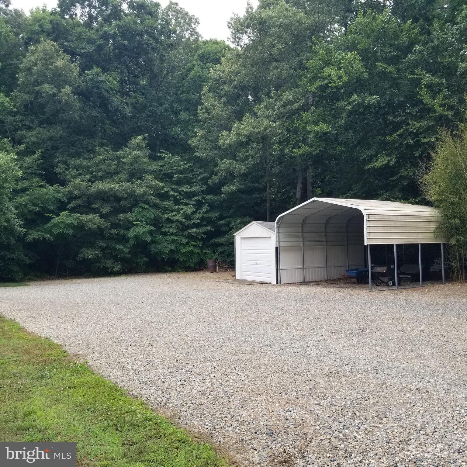 TWO JOHNS - Residential