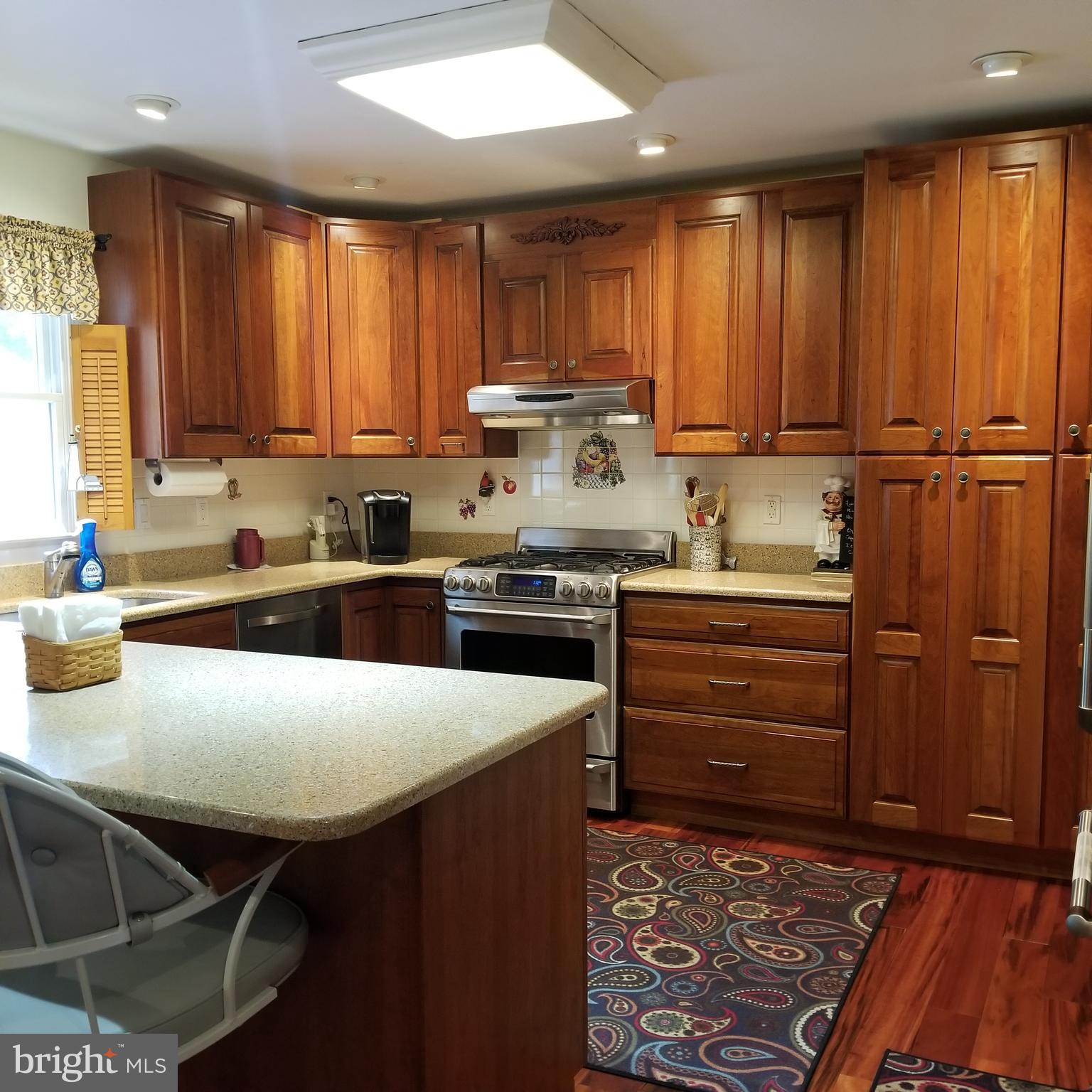 TWO JOHNS - Residential