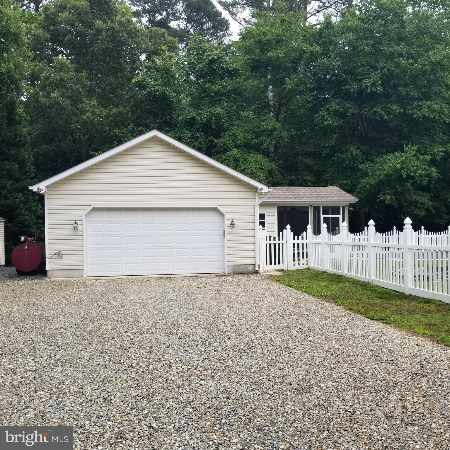 TWO JOHNS - Residential