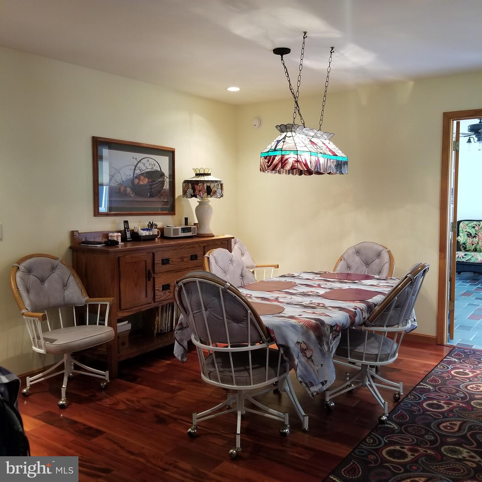 TWO JOHNS - Residential