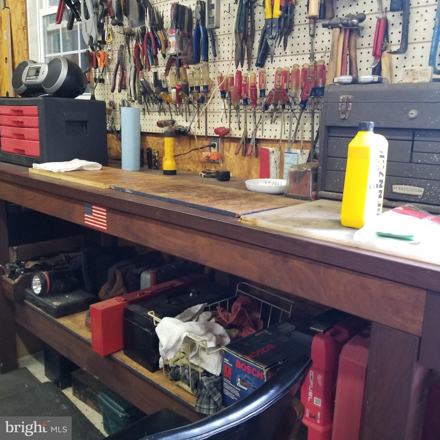 TWO JOHNS - Residential