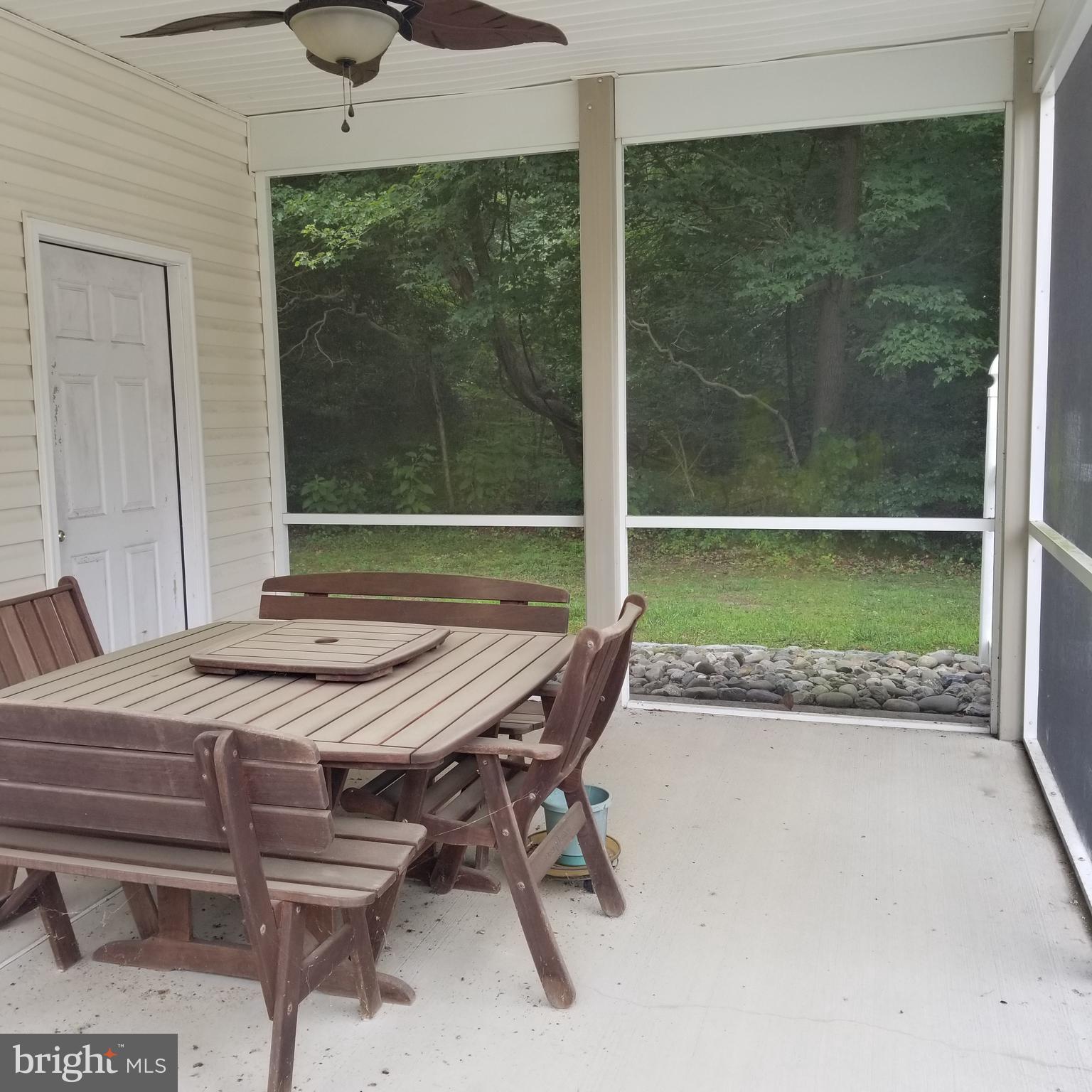 TWO JOHNS - Residential