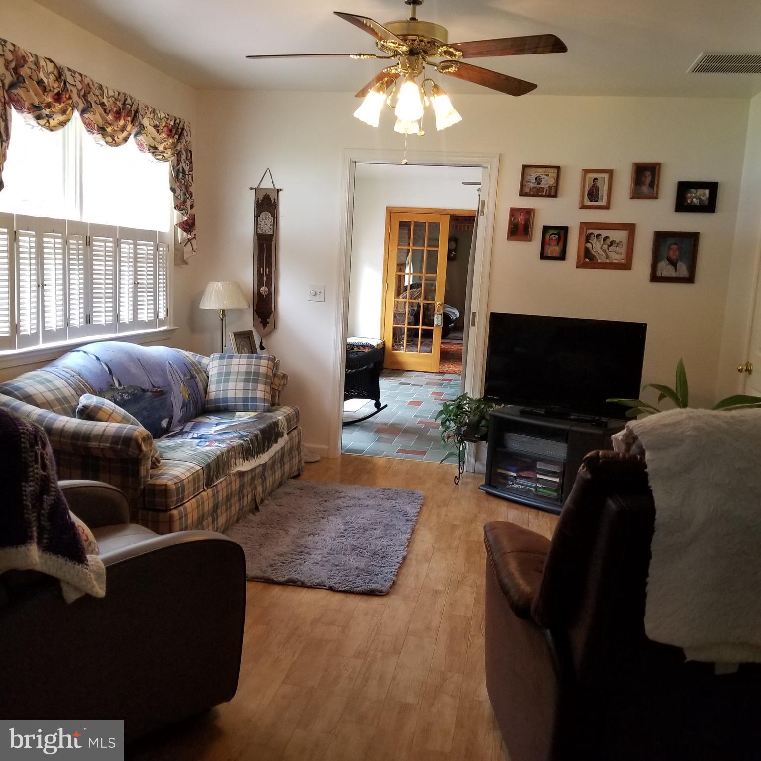 TWO JOHNS - Residential