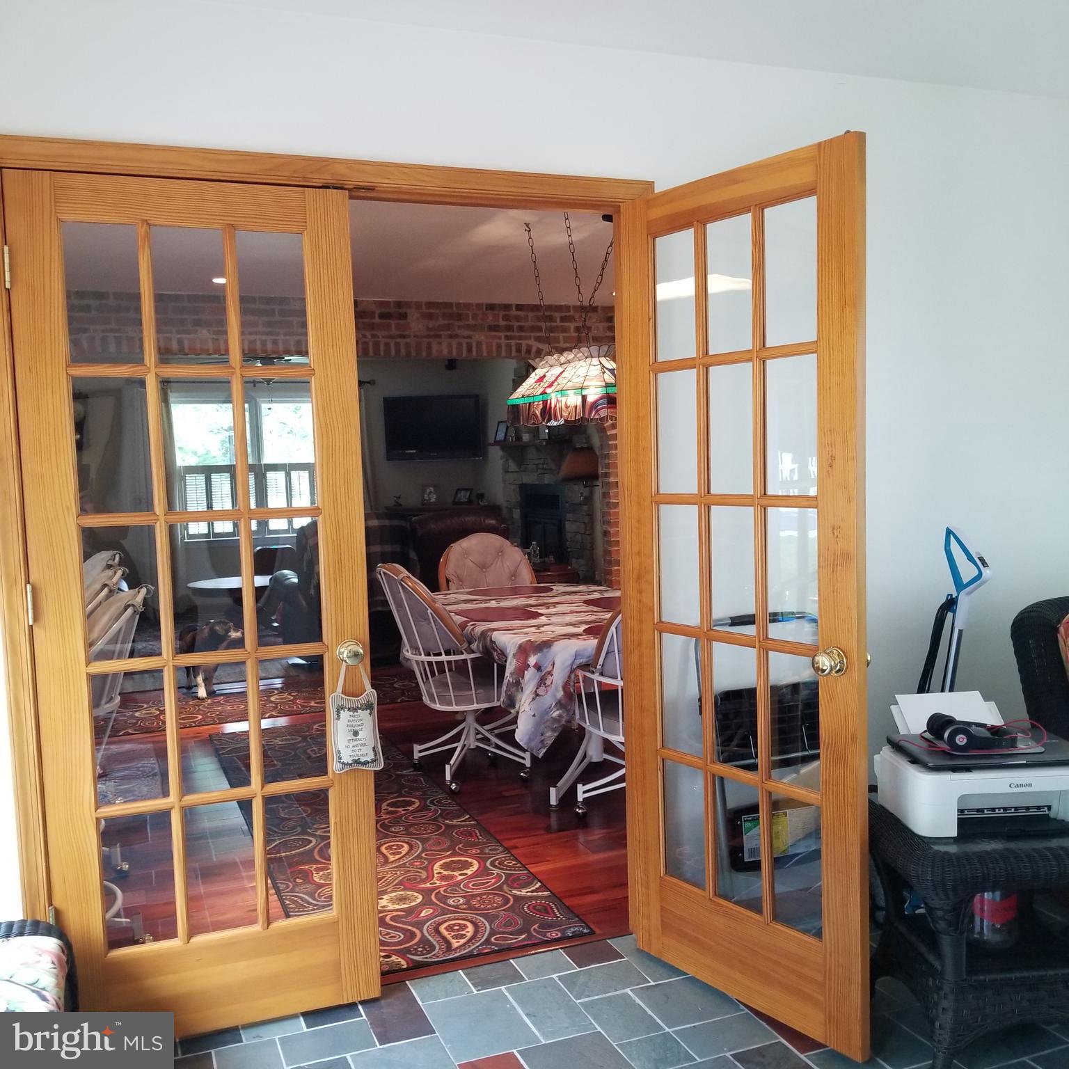 TWO JOHNS - Residential