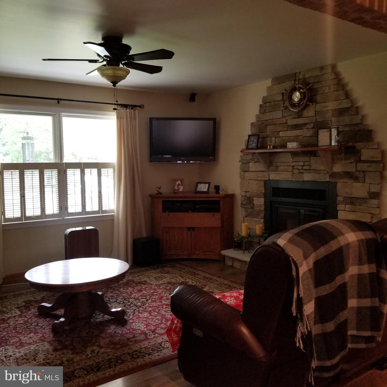 TWO JOHNS - Residential