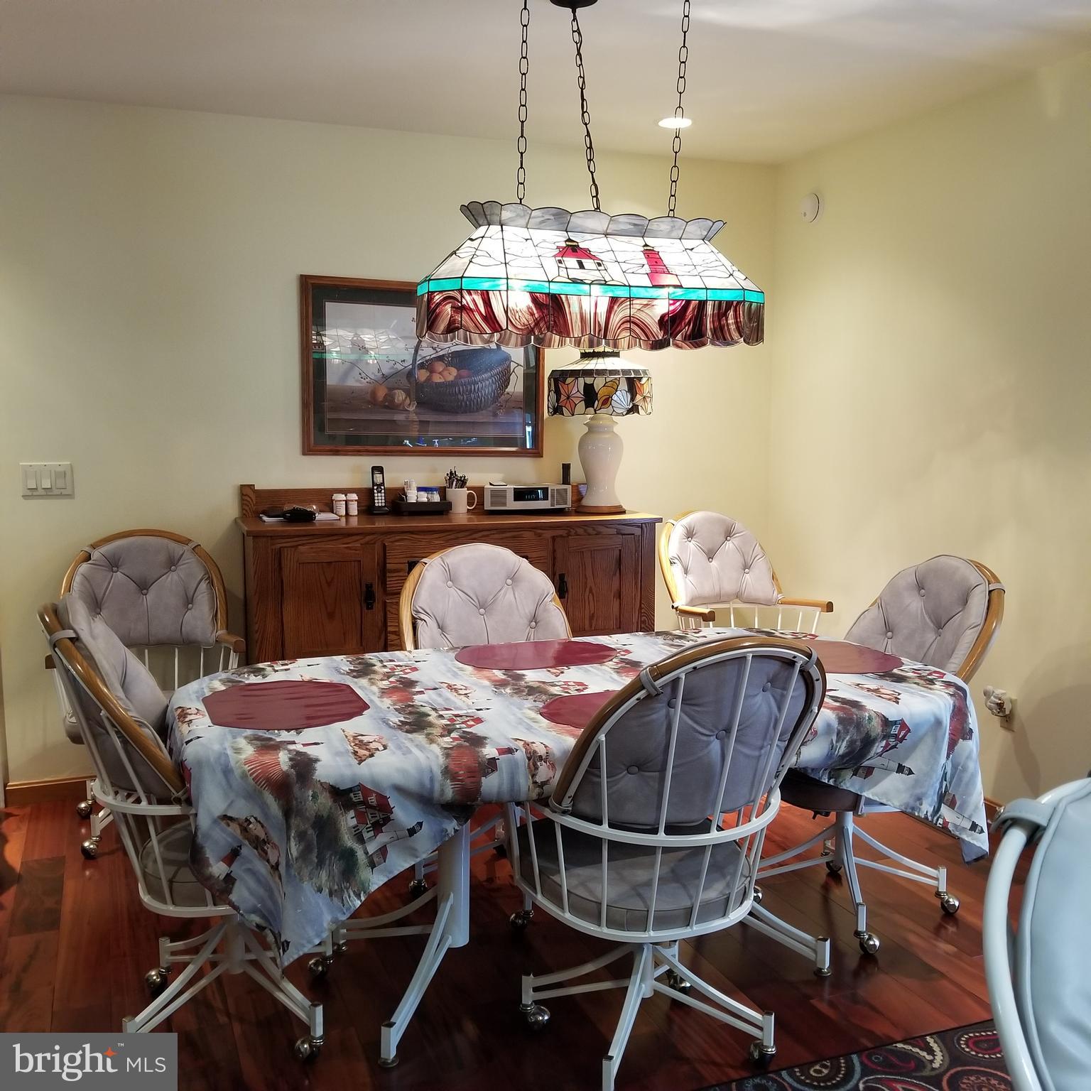 TWO JOHNS - Residential