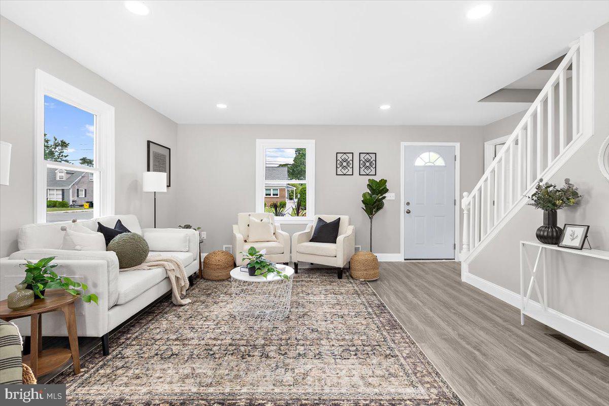 200 S LONGCROSS ROAD