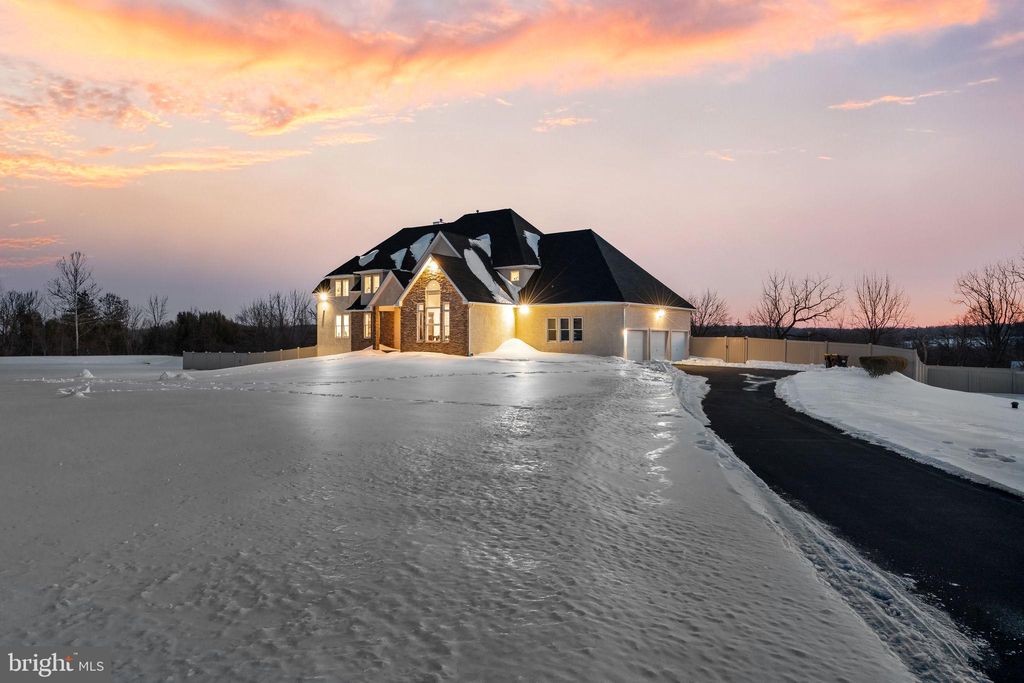 Photo of 2145 2nd Street Pike, NEWTOWN, PA 18940 (MLS # PABU2113616)