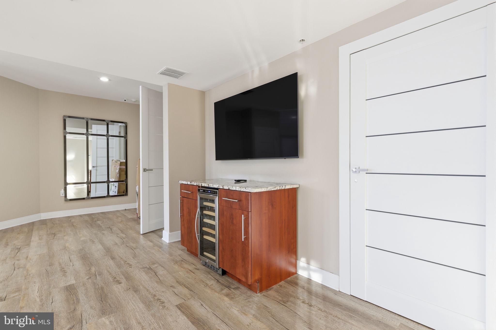 JUNIPER HILL - Residential