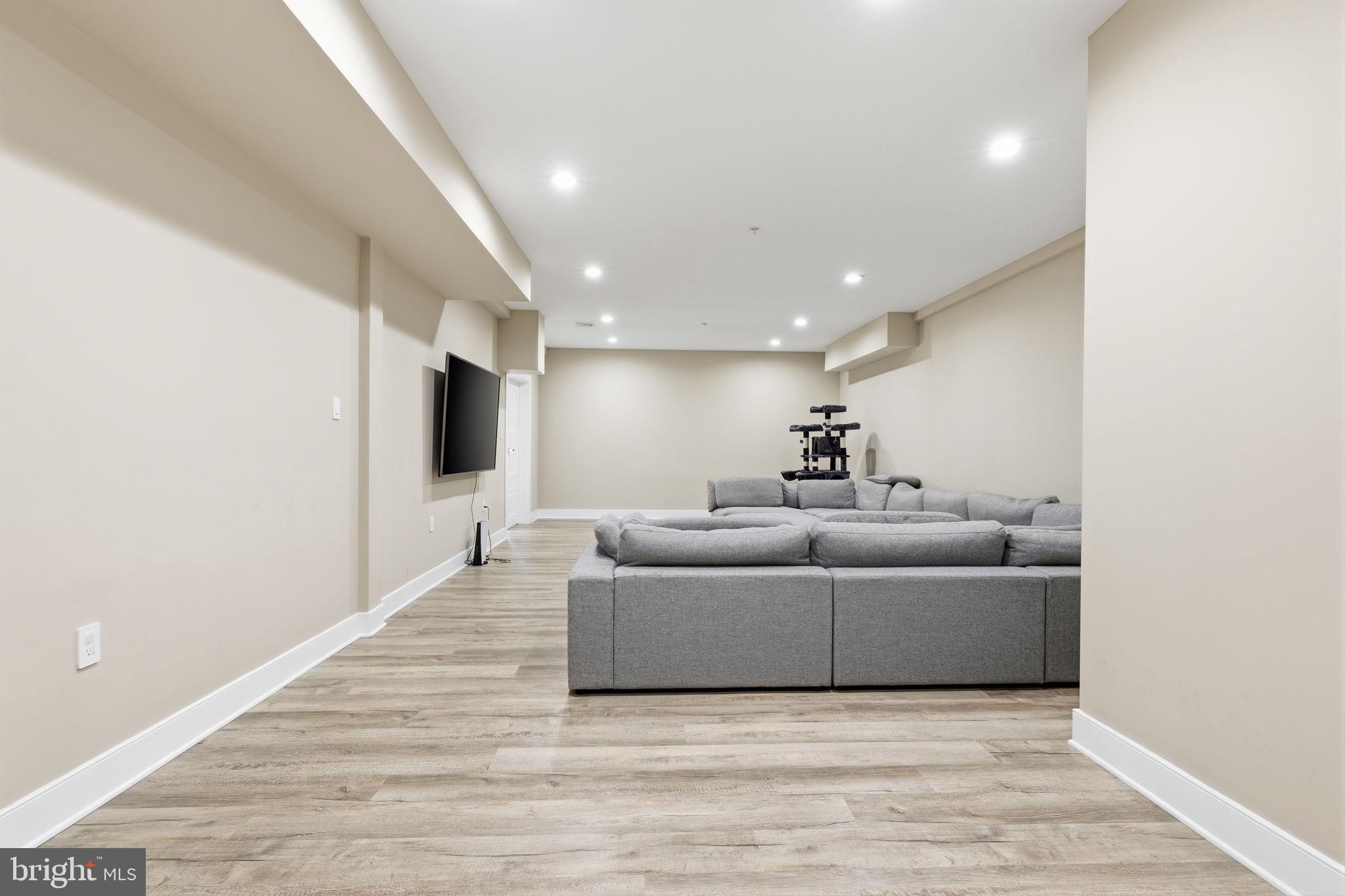 JUNIPER HILL - Residential