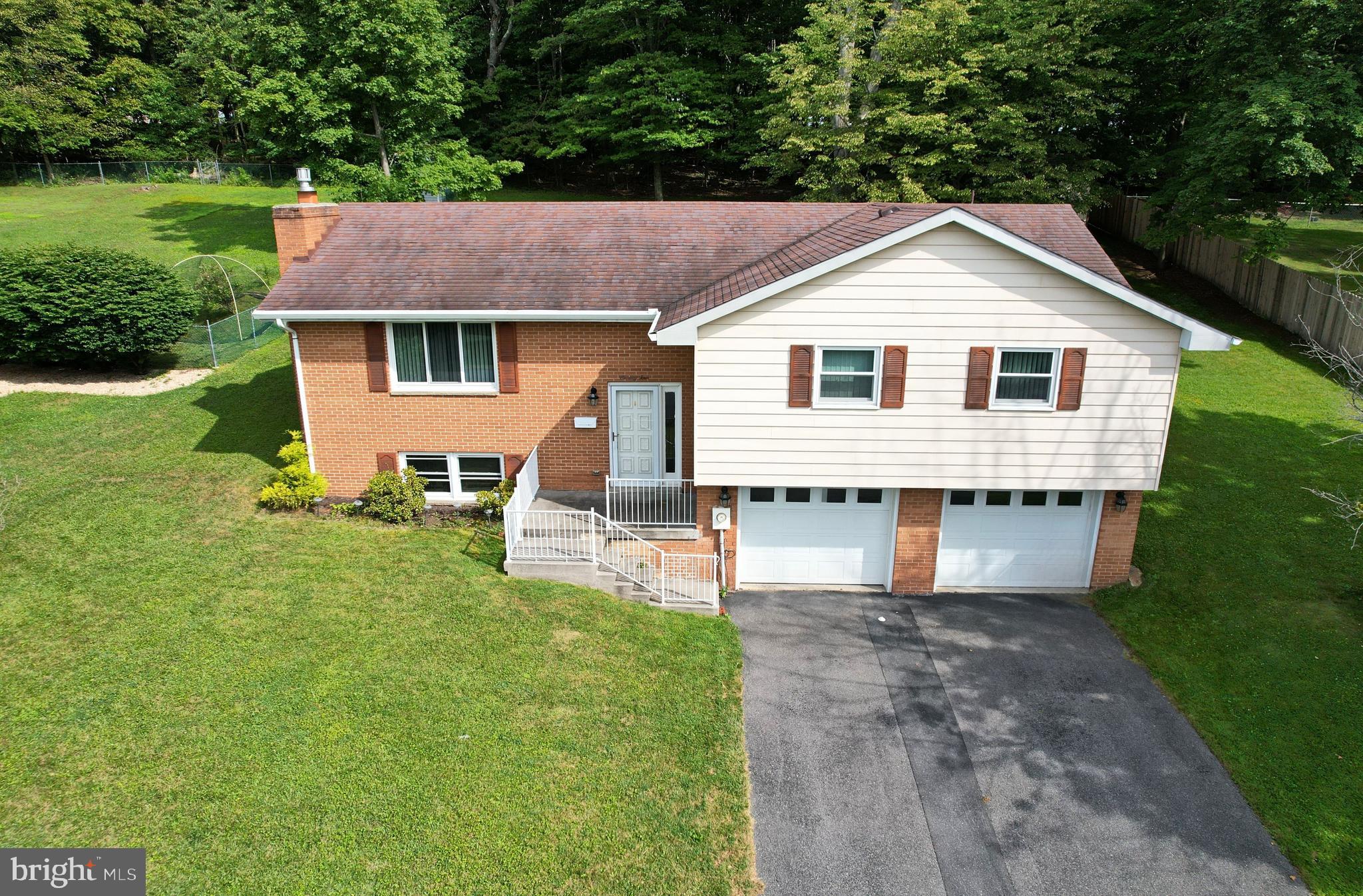 74 VICTORIA LANE