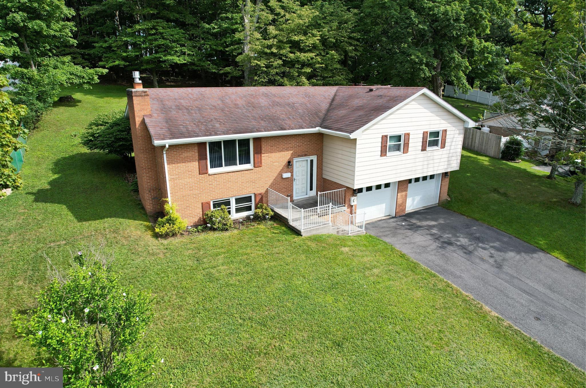 74 VICTORIA LANE